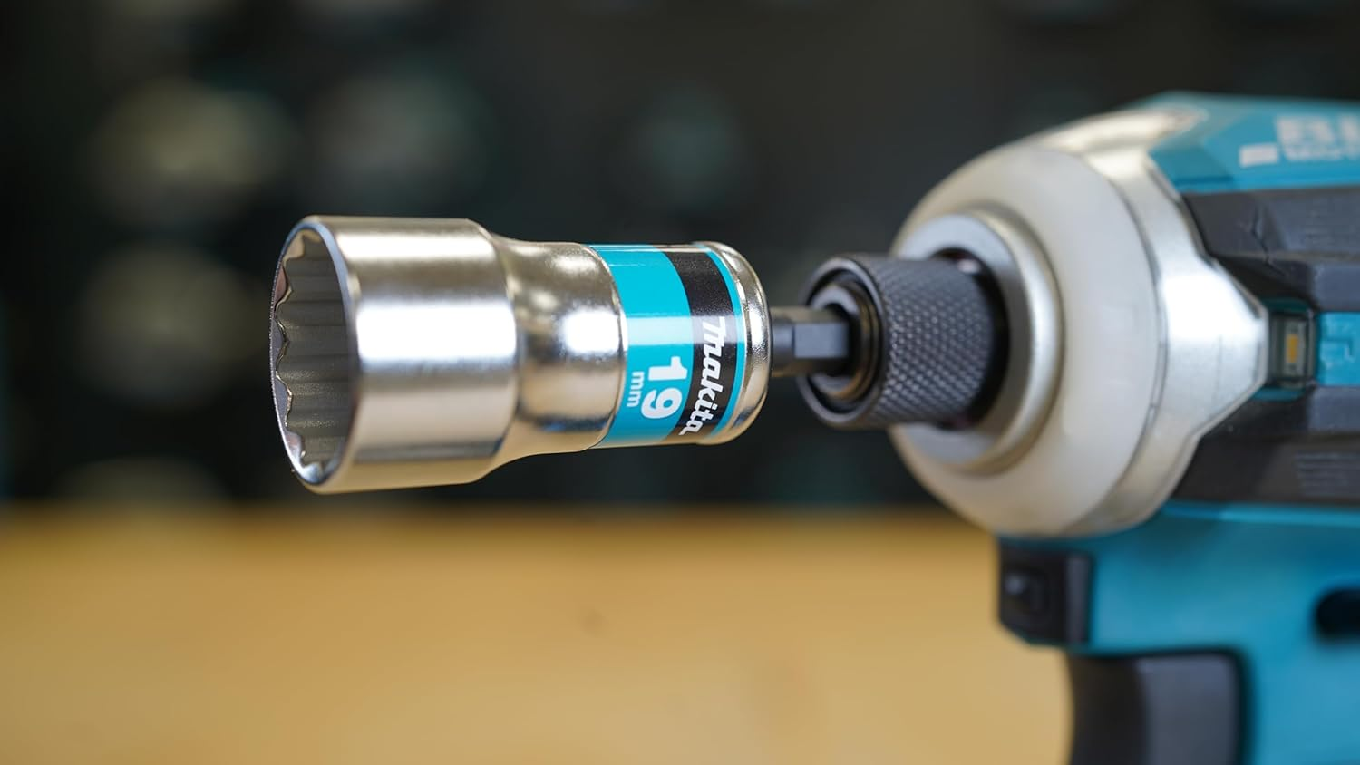 Makita Impact Premier Tilt Socket Bit, 19 Mm X 80 Mm image number 3