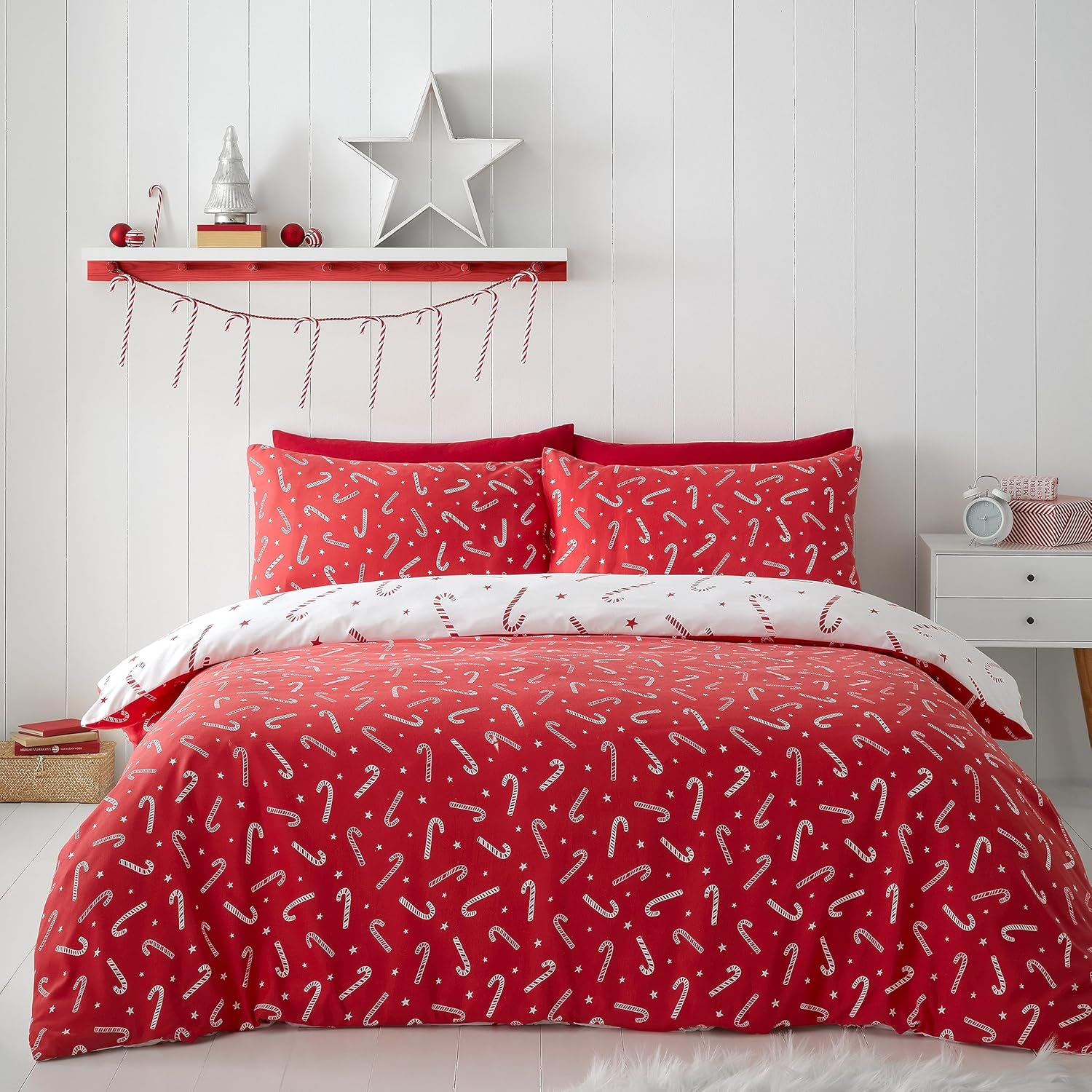 Catherine Lansfield Christmas Candy Cane Reversible Single Duvet Cover Set with Pillowcase Red/White image number 2