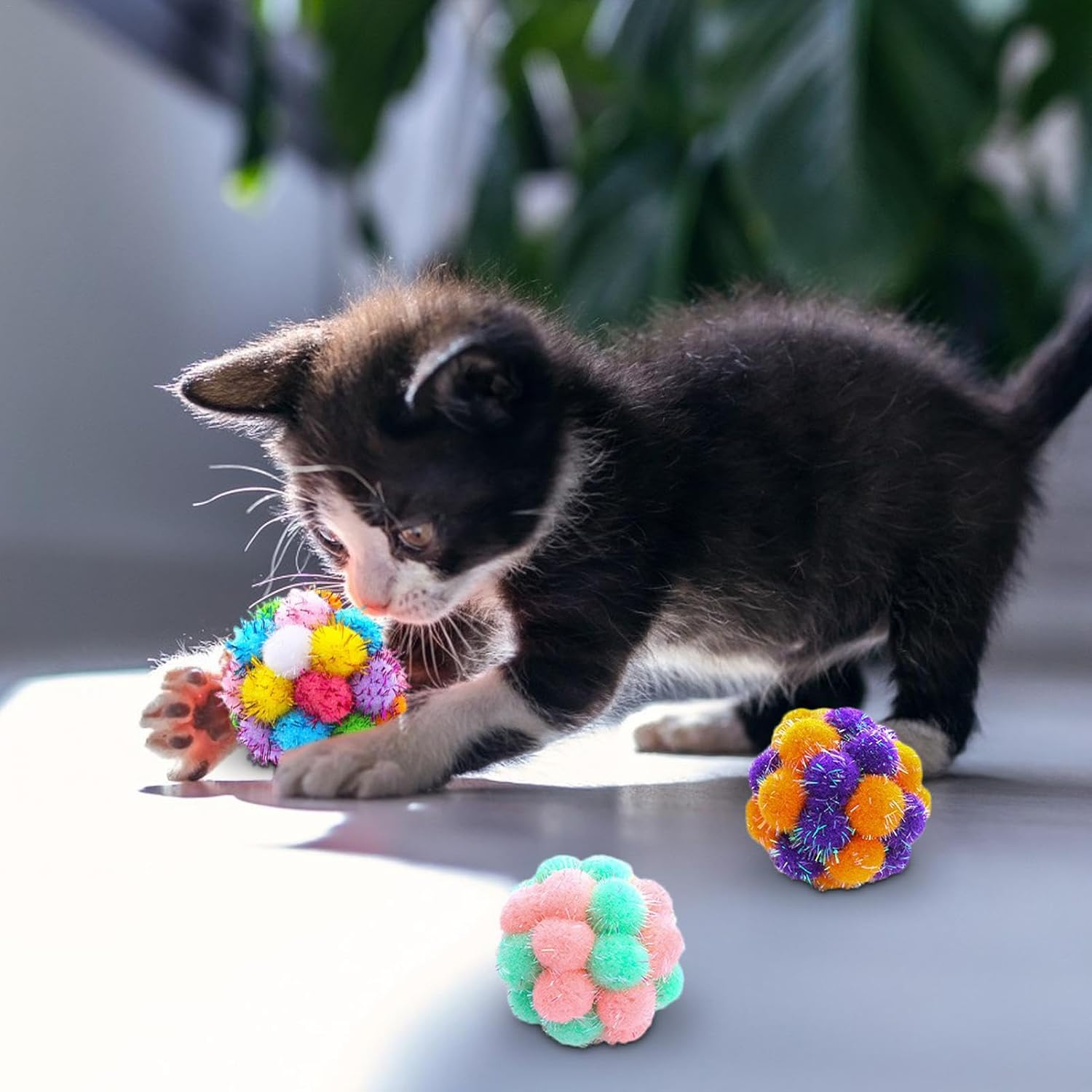Fuzzy Cat Balls - Stuffed Cat Ball Toy - Assorted Color Balls Fuzzy Balls, Interactive Toys for Indoor Cats and Kittens, Toys