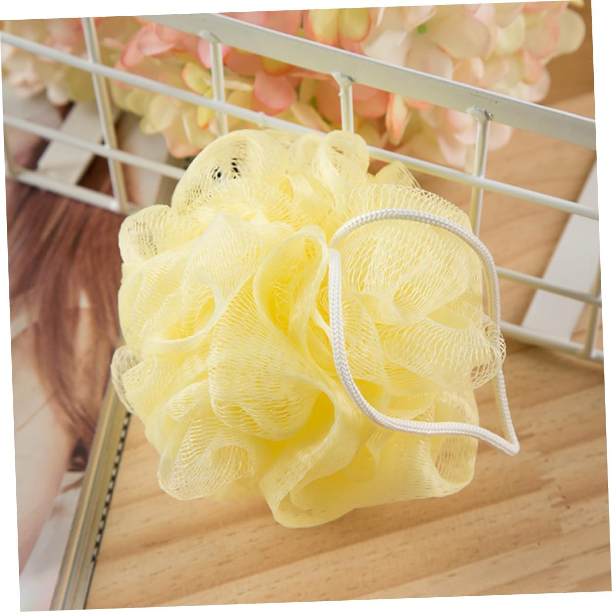 VINTORKY 16Pcs Bath Ball Flower Design Shower Ball Body Scrubber Soft Mesh Bath Accessories image number 1