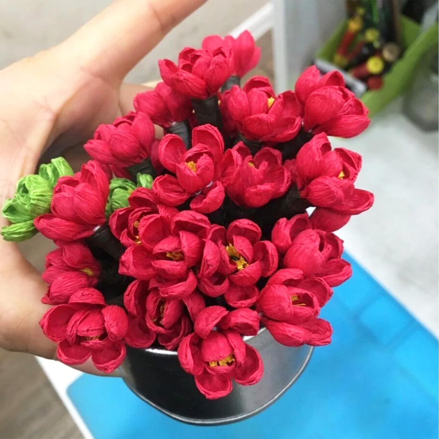 Yeanifeana Professional Crepe Paper Kit, 6 Rolls Red Streamers with Floral Tape & Stem Wires for Wedding Decorations, DIY Flower Crafts, Party Supplies and Festival Decoration Materials image number 2