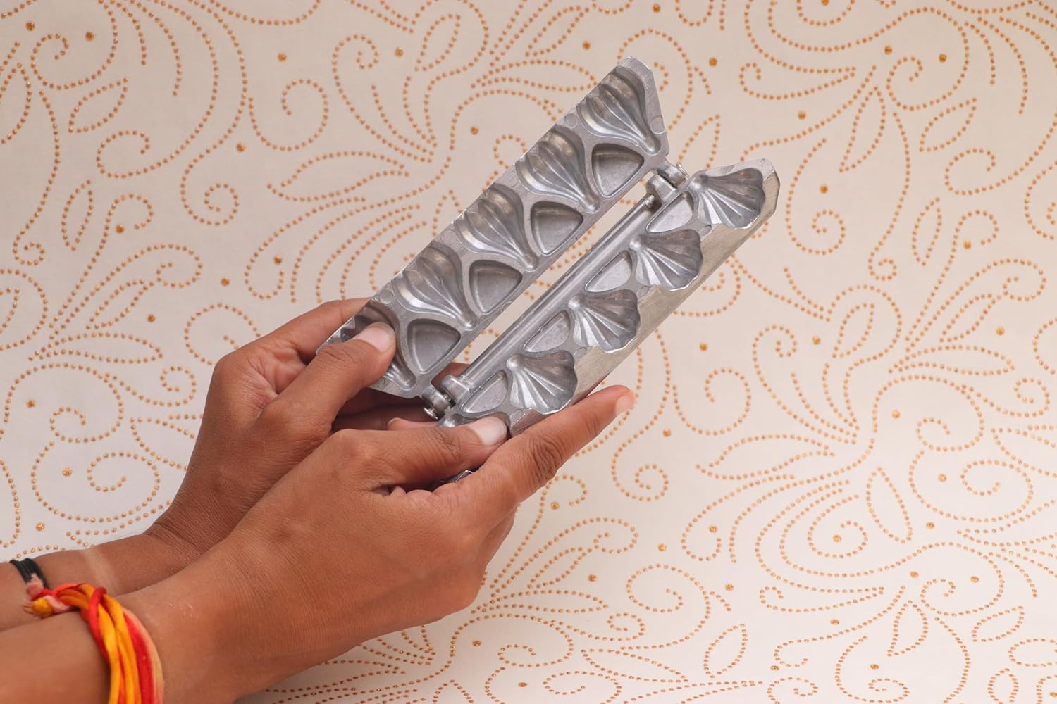 Aluminium Mini Modak Mould (Aluminium Modak Patti) image number 4