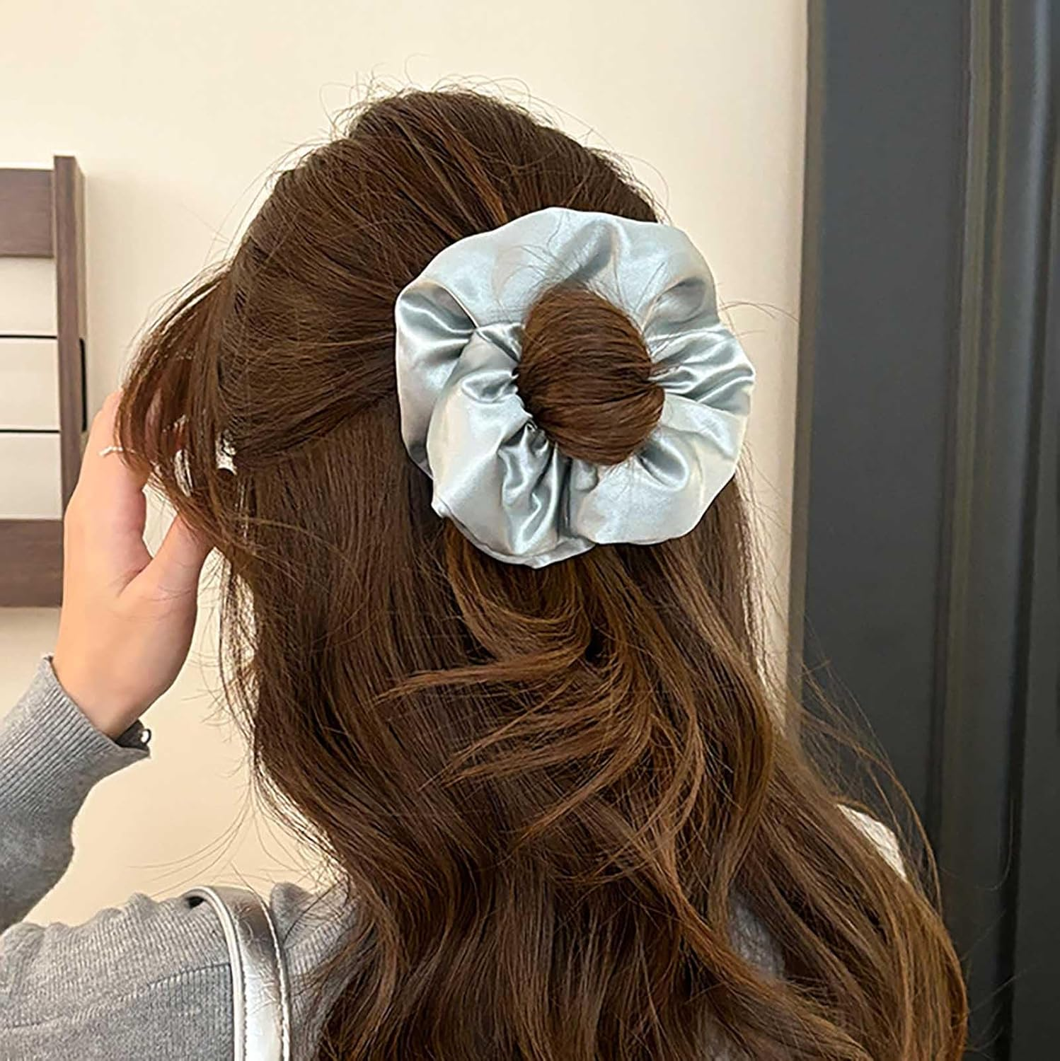 Inateannal Vintage Satin Silk Hair Bobbles Large Satin Elastic Hair Bobbles Blue Large Satin Hair Bobbles Scrunchy Oversized Thick Hair Bobbles Satin Ponytail Holder Hair Bands image number 3