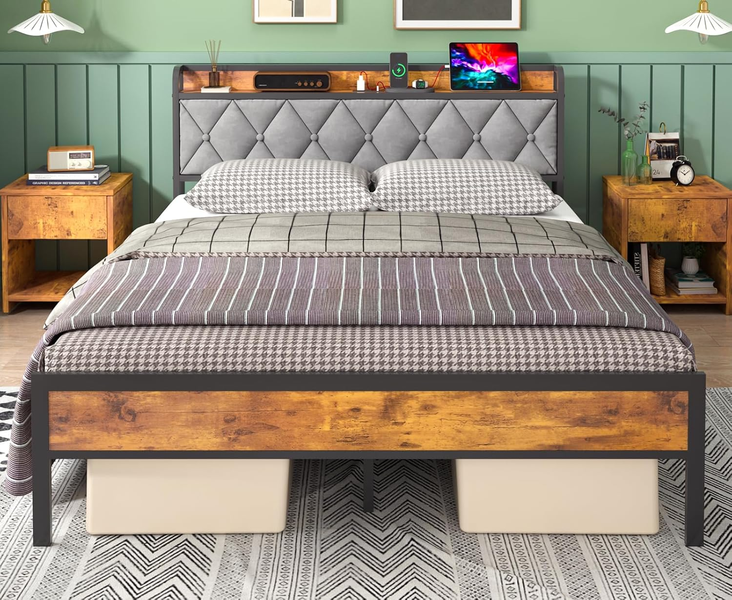 Ufurniture Bed Frame Queen Size Metal Frame Storage Headboard with Charging Station and USB Ports Retro (Queen)