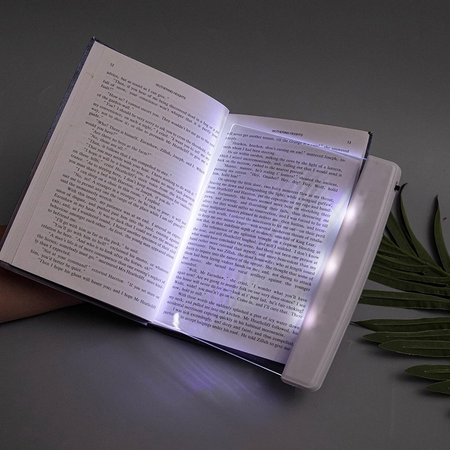 Juesi LED Book Light Panel, Wireless Full Page Reading Illuminator, Clear White Light for Night Reading, Flat Panel Design image number 3