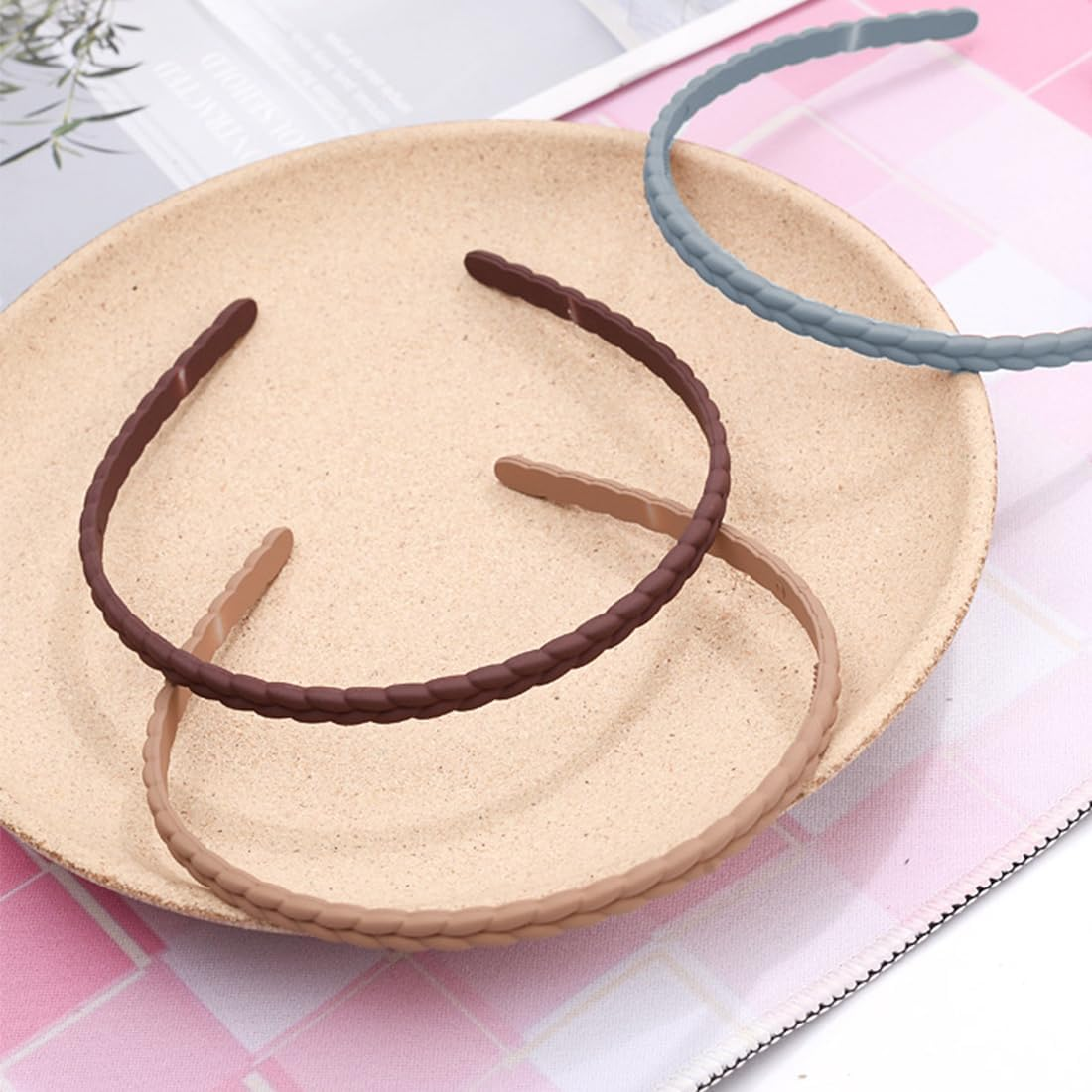 Pack of 5 Plastic Headbands Thin Headbands Headbands for Girls and Women Multicoloured Headband Plastic Headbands with Teeth