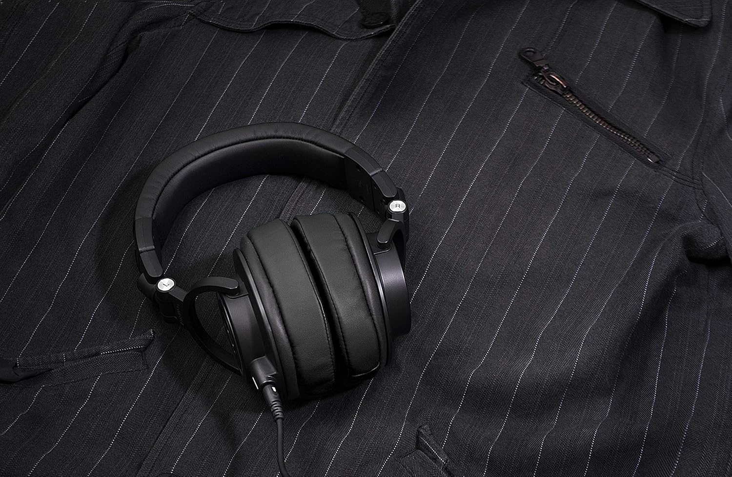 (Black) - Brainwavz Earpads for ATH M50X, M50XBT, M40X, M30X, Hyperx, SHURE, Turtle Beach, AKG, ATH, Philips, JBL, Fostex Replacement Memory Foam Ear Pads & Fits Many Headphones (See List), Black Oval image number 2