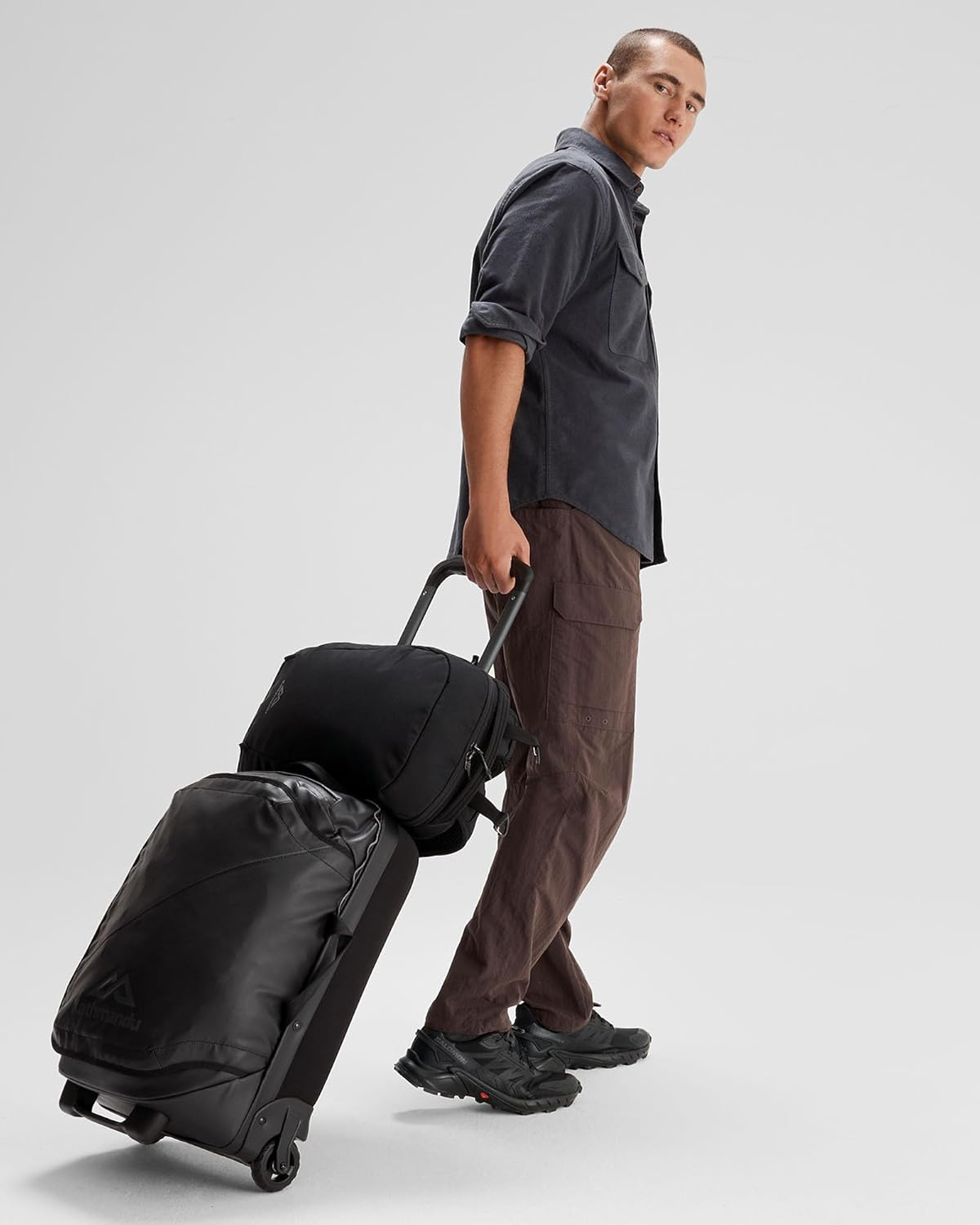 Kathmandu Litehaul plus 1 V3-12L Unisex Black Stingray 12LTR image number 1