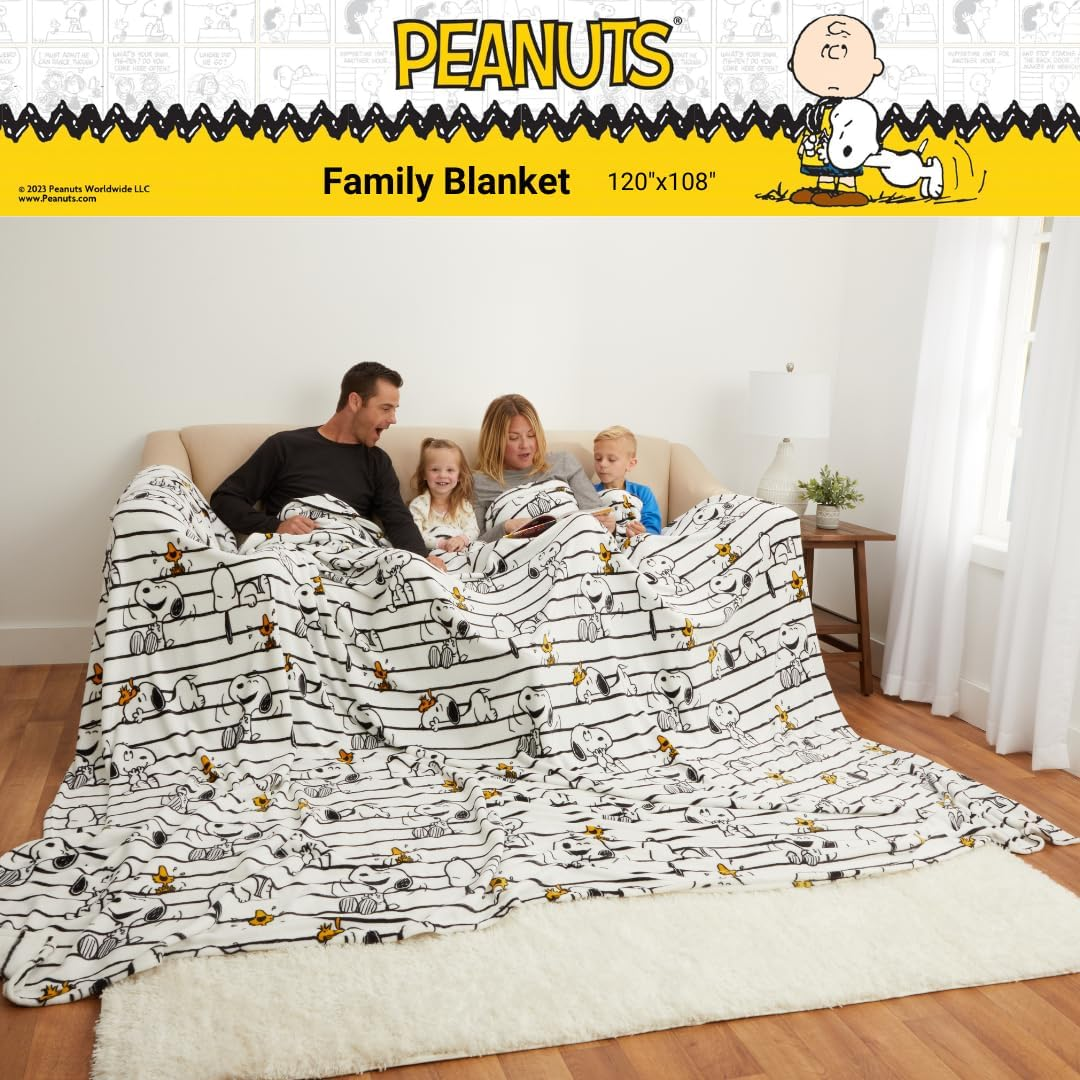 Franco Peanuts Snoopy Bedding Super Cozy Oversized Family Size Blanket, 120 in X 108 In, (Officially Licensed Product) Collectibles image number 1