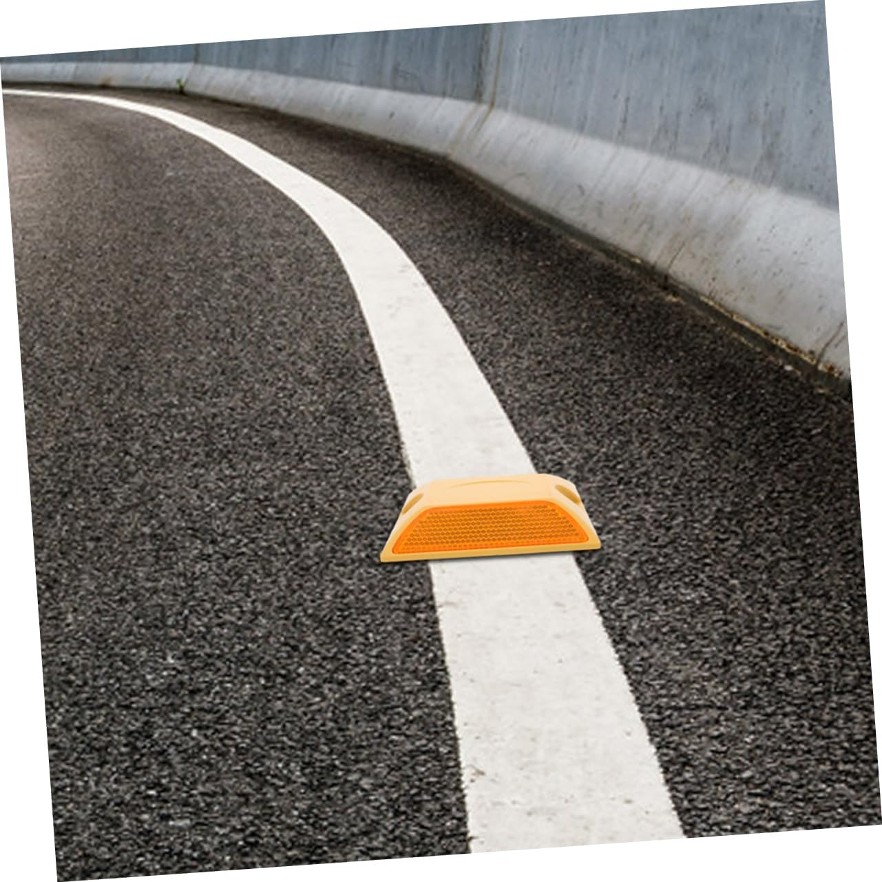 4Pcs Reflective Plastic Road Studs Reflective Trail Markers Pavement Markers for Driveway Safety Double-Sided Highway Reflectors image number 4