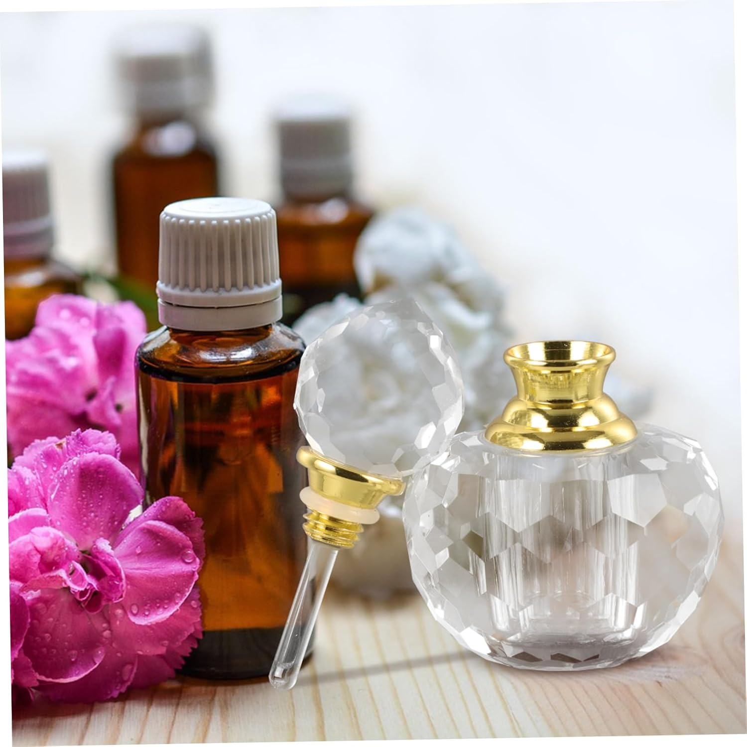 1Ml Refillable Perfume Bottle Crystal Essential Oil Bottle Simple Appearance White Crystal Material Easy to Use Elegant Design for Ladies Daily Use in Living Room image number 3