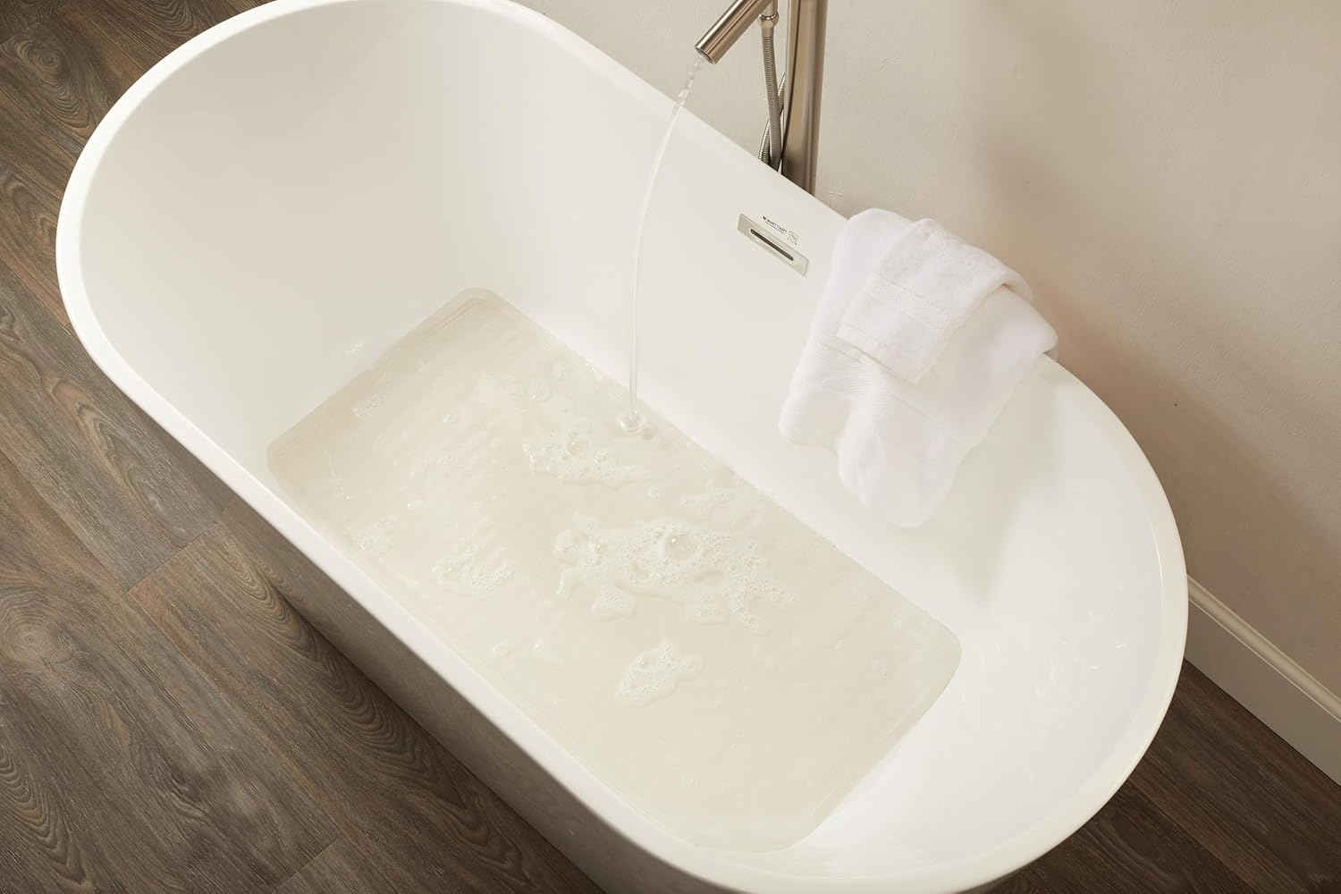 Rubbermaid Commercial Safti-Grip Bath Mat, Extra-Large, White, 1982729 image number 1