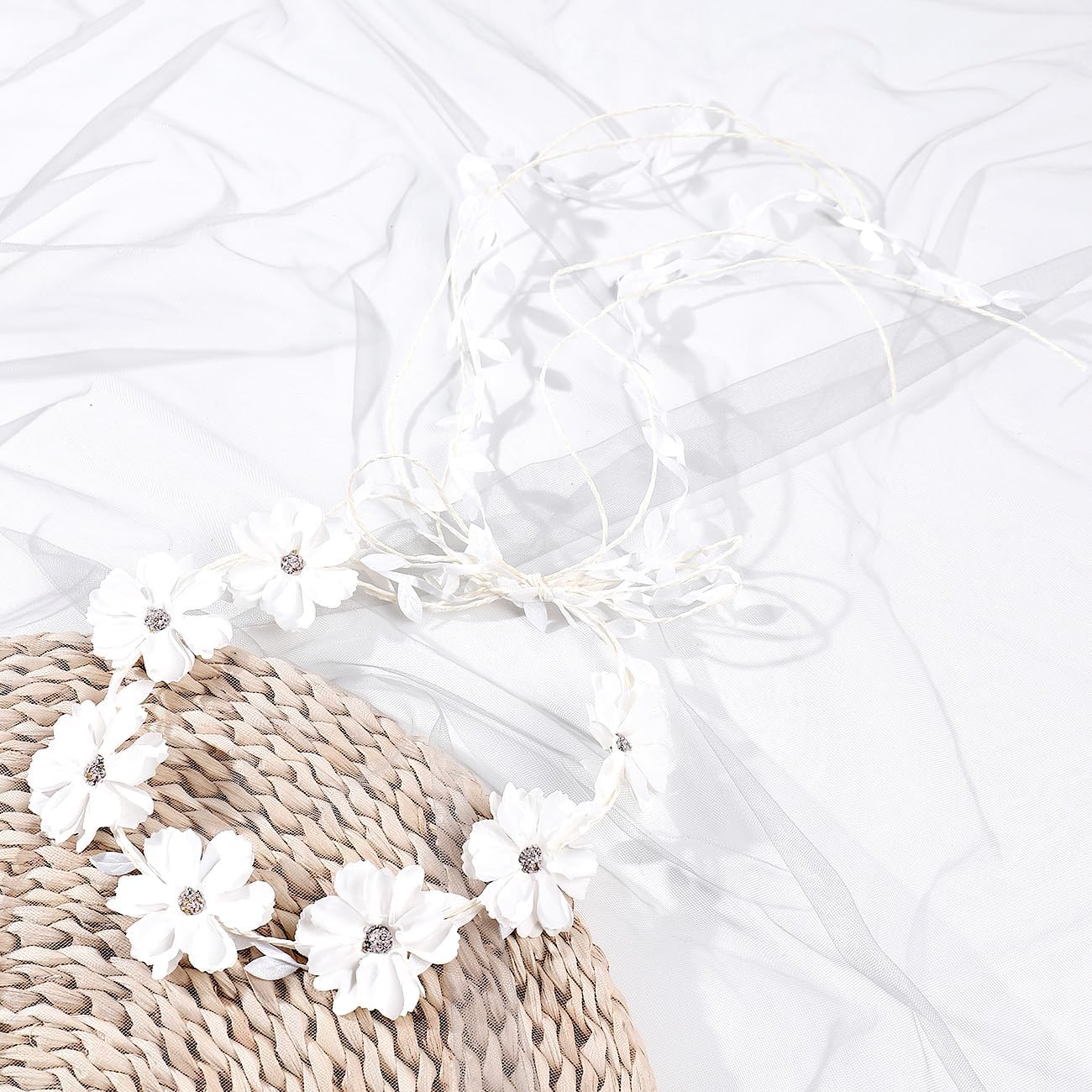 Atifober Hippie Daisy Flower Headbands for Women，White Flower Crown 70S Flower Headbands Fashion Floral Crown Headpiece Daisy Hair Wreath Hippie Hair Accessories for Prom Wedding Party Photo Props image number 6