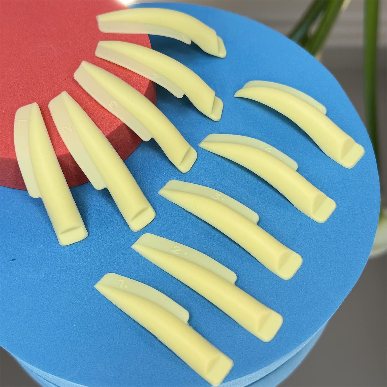 Eyelash Perm Pads Lash Lift Rods Eyelash Perm Silicone Pads 5 Sizes Reusable Soft Lash Lift Pads Shield for Different Length Eyelashes Perfect Lifting (Pale Yellow)