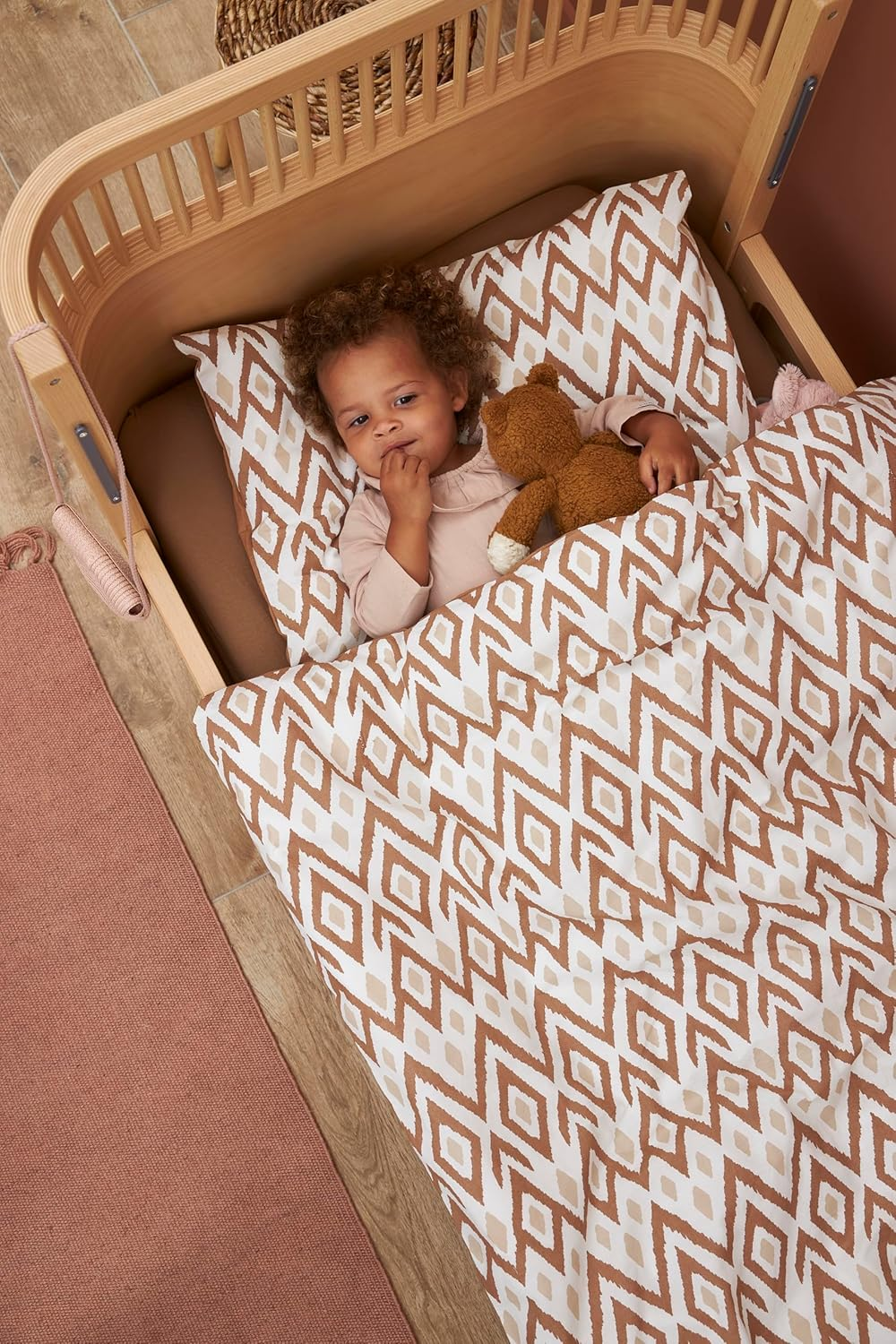 Meyco Baby Bedding Ikat Junior Bed (Breathable Material, 100% Cotton Duvet Cover + Pillowcase, Machine Washable and Tumble Dry, 120 X 150 Cm), Sand/Toffee image number 1