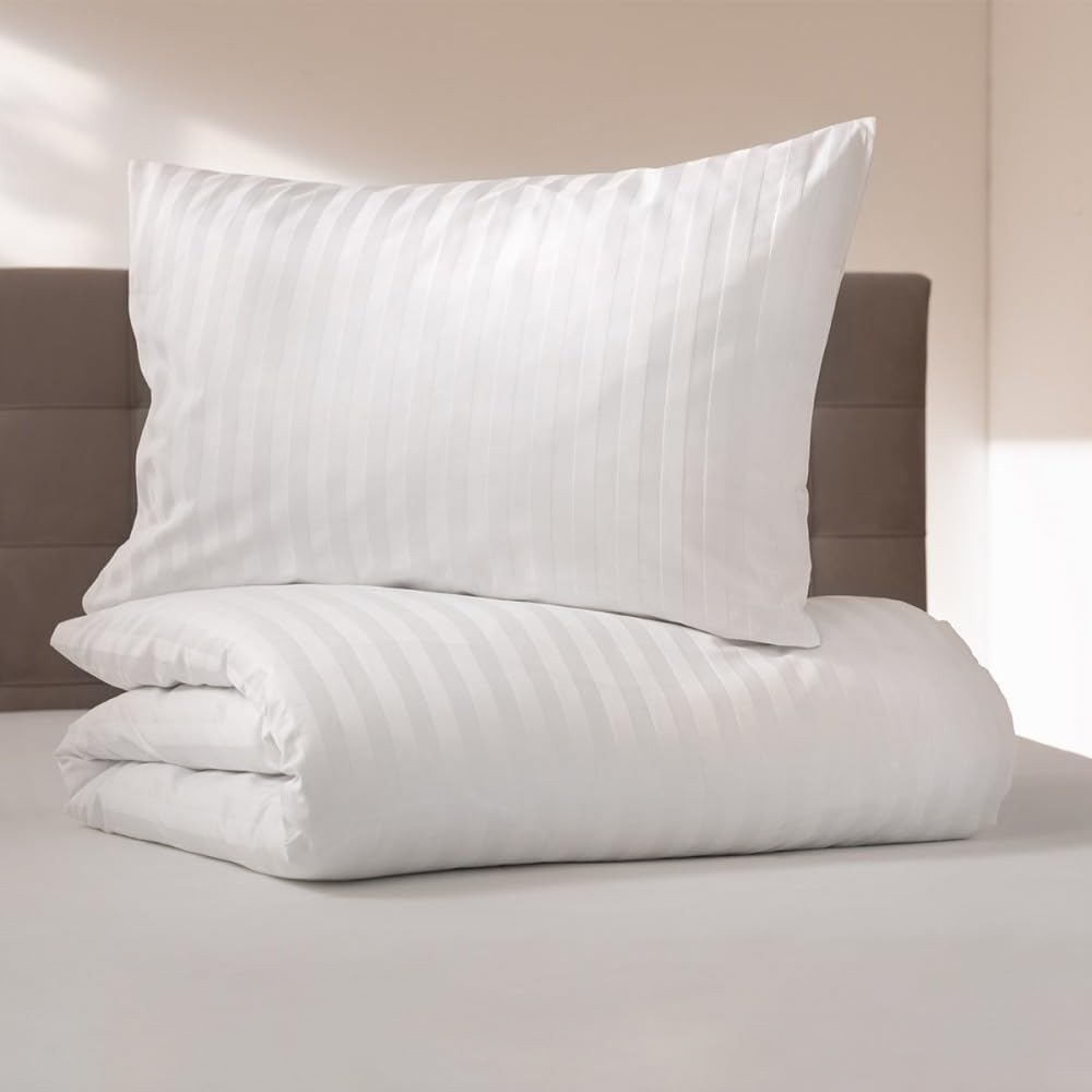 Duvet Cover Set White - Hotel Quality Ultra Soft Luxurious Wrinkle Resistant Satin Stripe Bed Duvets Cover Sets with 2 Pillowcases Super Soft Poly Cotton Blend (Double 180 Cm X 210 Cm)