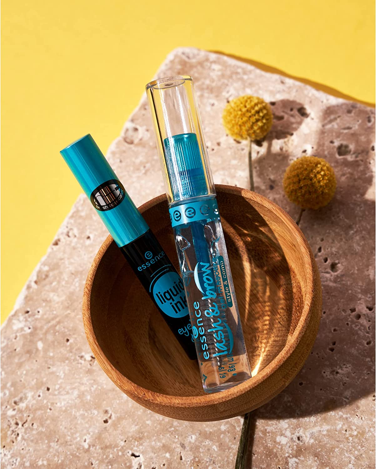 Essence Mascara Cejas Y Pesta&ntilde;as image number 3