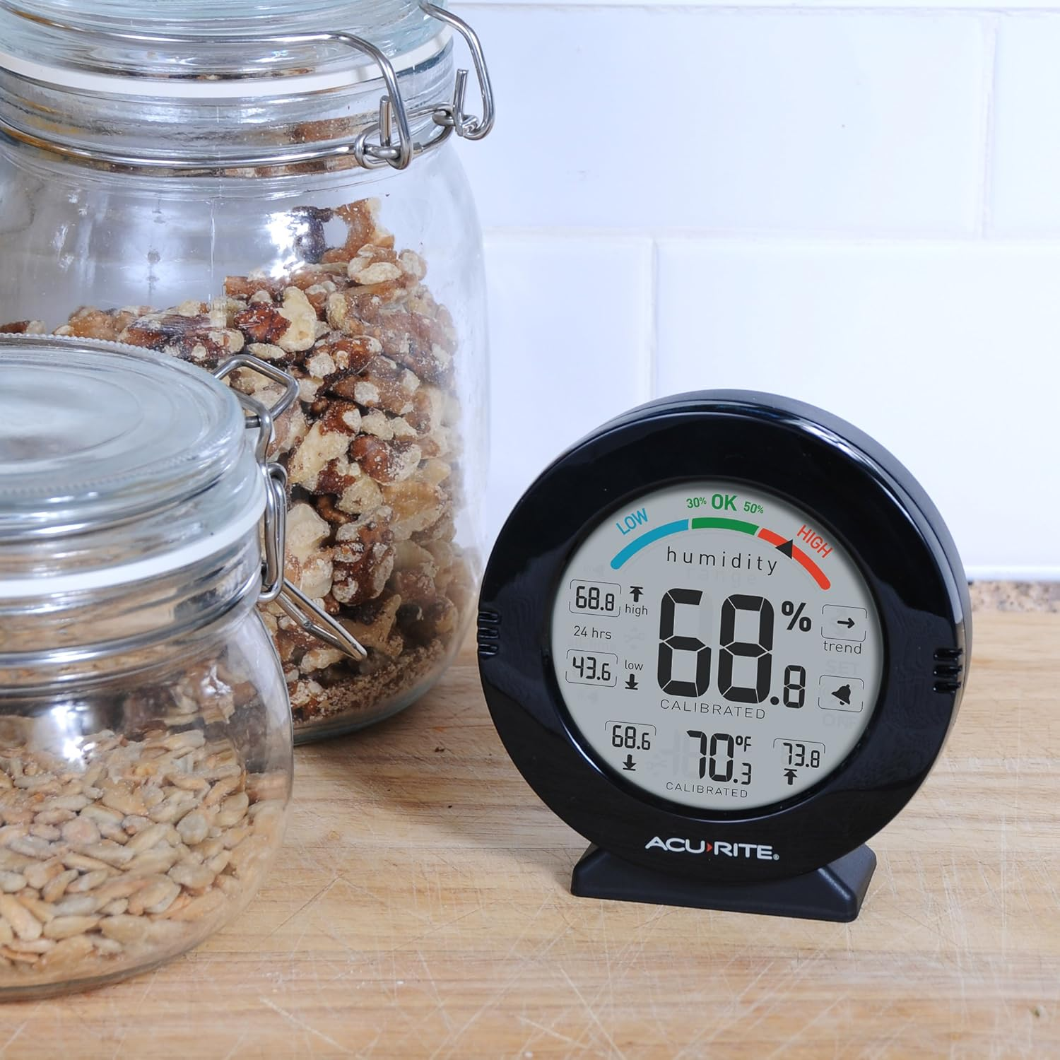 Acurite 01080M Pro Accuracy Temperature & Humidity Monitor with Alarms