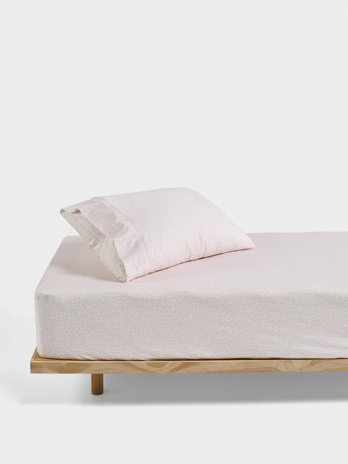 Linen House Kids Daisy Meadow Double Bed Fitted Sheet + Pillowcase Set