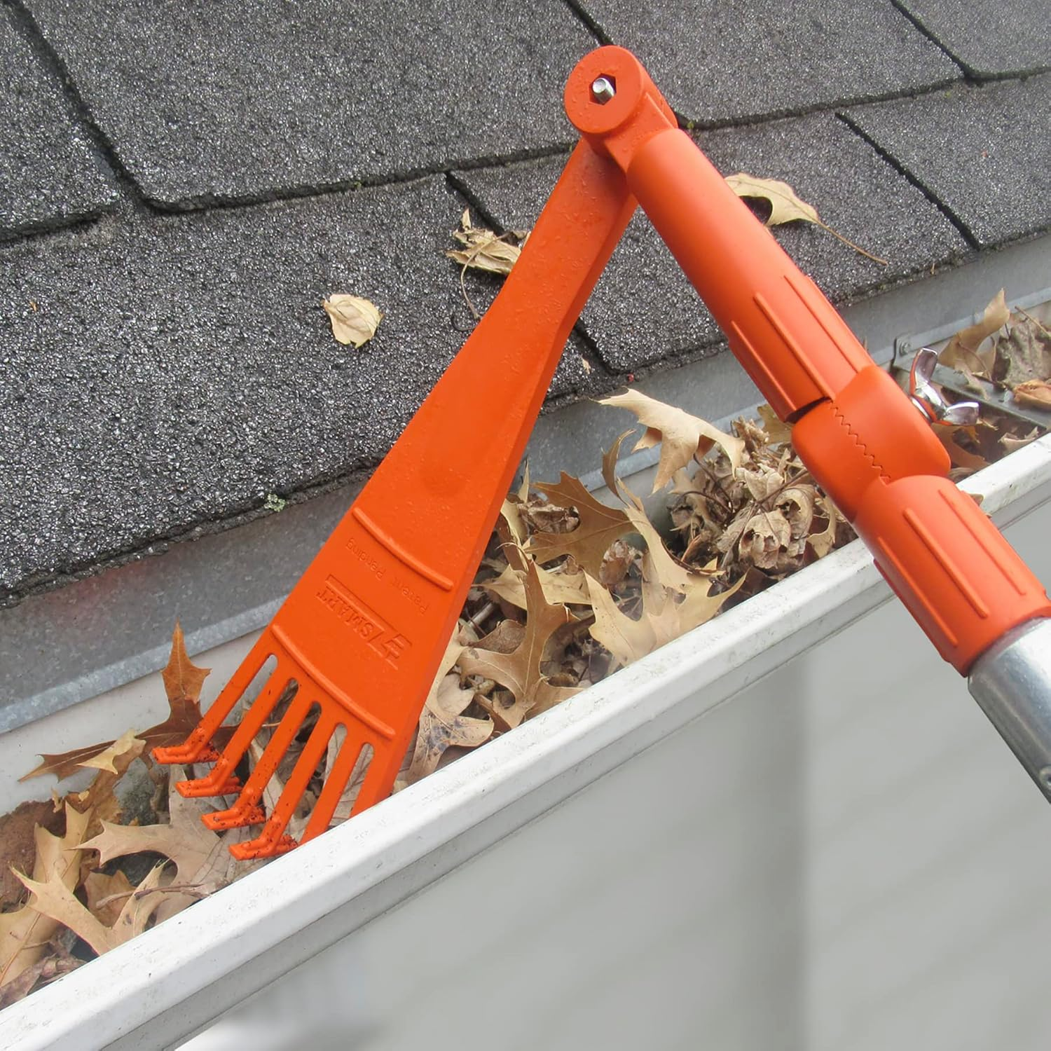 EZ Smart Mini Rake, Great for Removing Leaves and Branches from Roofs, Gutters and Other Out-Of-Reach Areas Where Debris Accumulates. image number 4