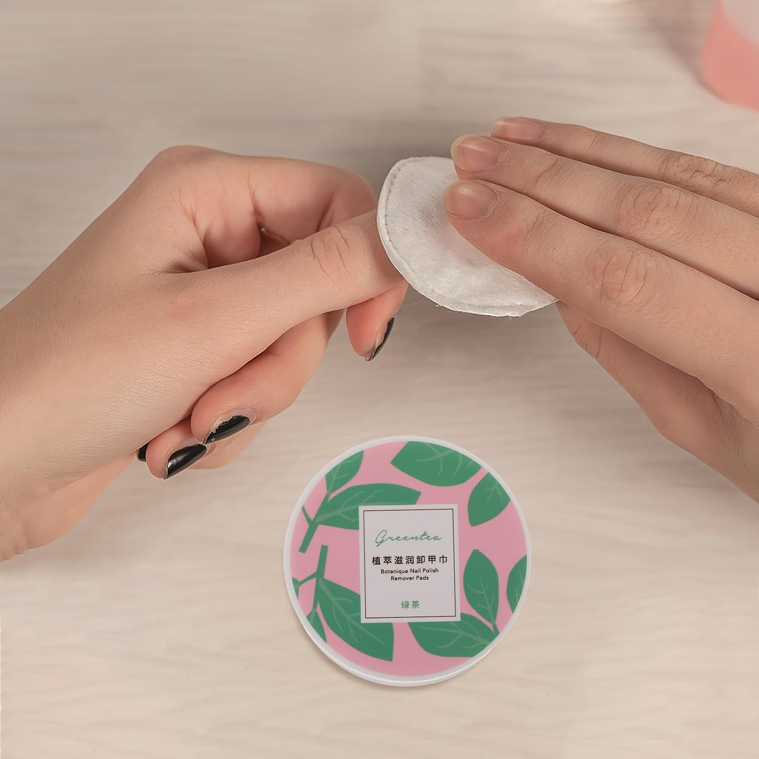 HAMPPLIES Gel Nail Polish Remover Pads 48Pcs with Green Tea Scent, Disposable Nail Polish Remover Wipes for Gentle, Non-Irritating Cuticle Care, Suitable for Travel and Salon Use image number 4