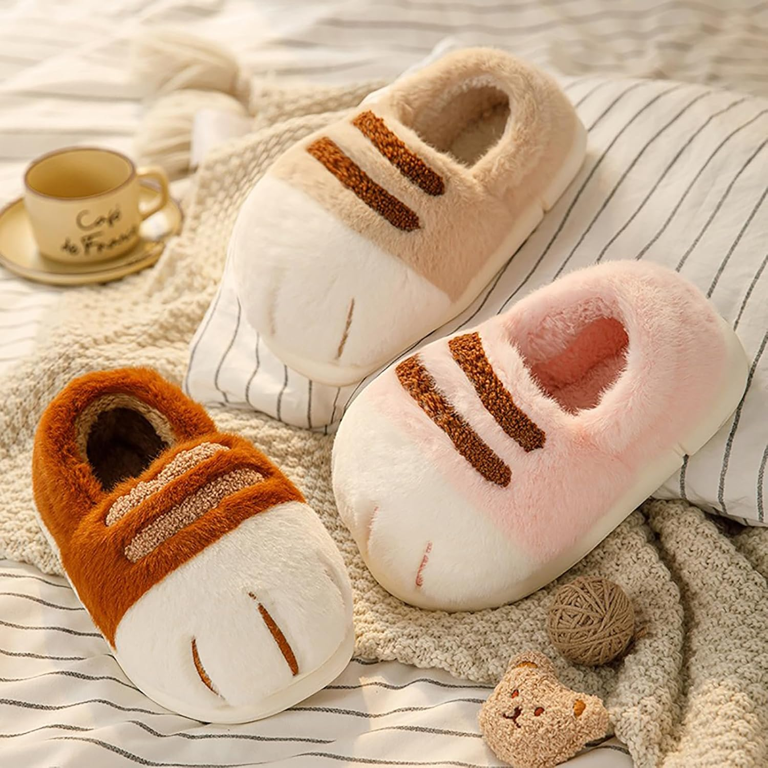 Plush Cat Paw Slippers，Non-Slip Soles, Cozy and Cute Slippers image number 7