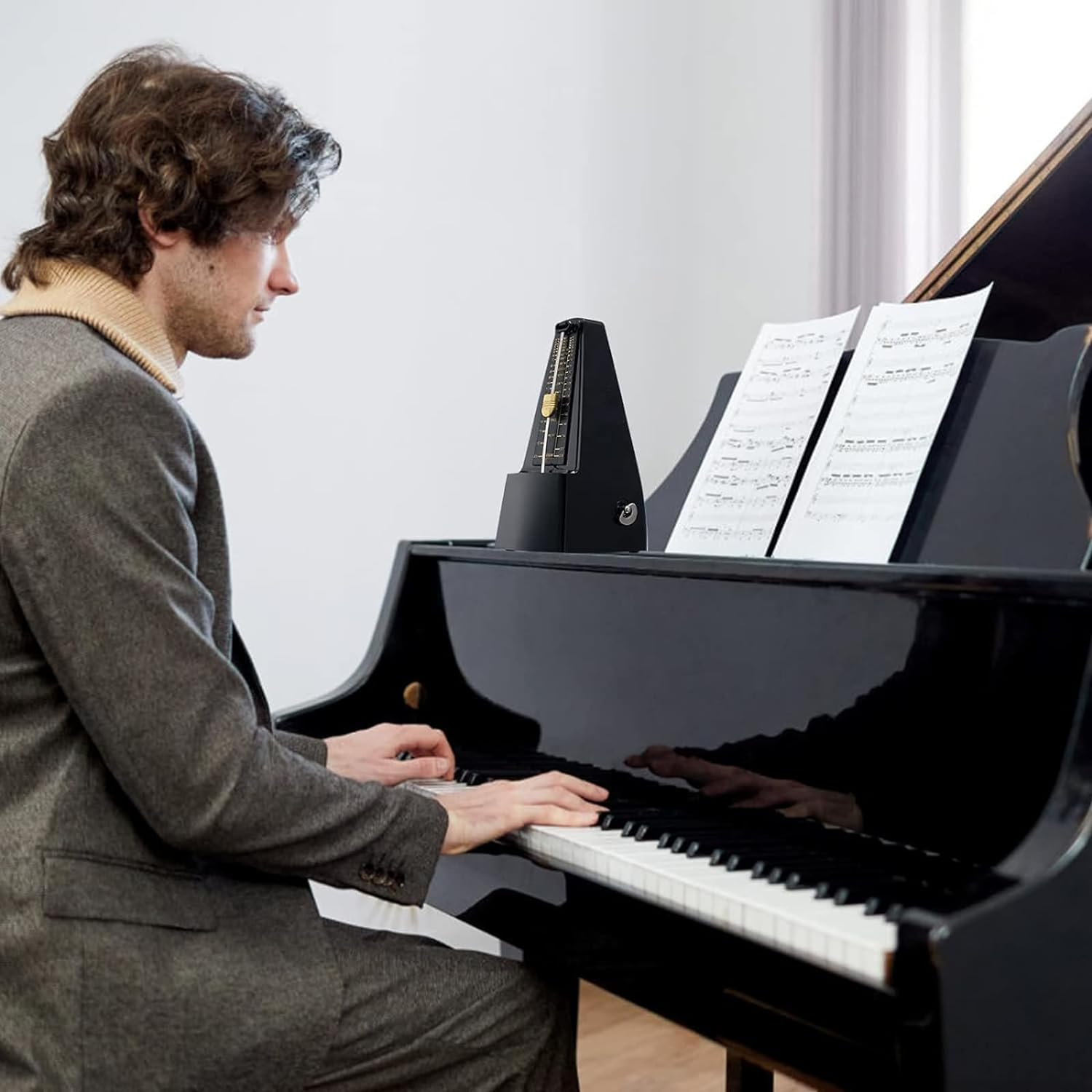 Mechanical Metronome, Universal Metronome for Piano, Guitar, Ukulele, Violin, with Loud Sound, Accurate Track Beat, Tempo for Beginner, Piano Black image number 2