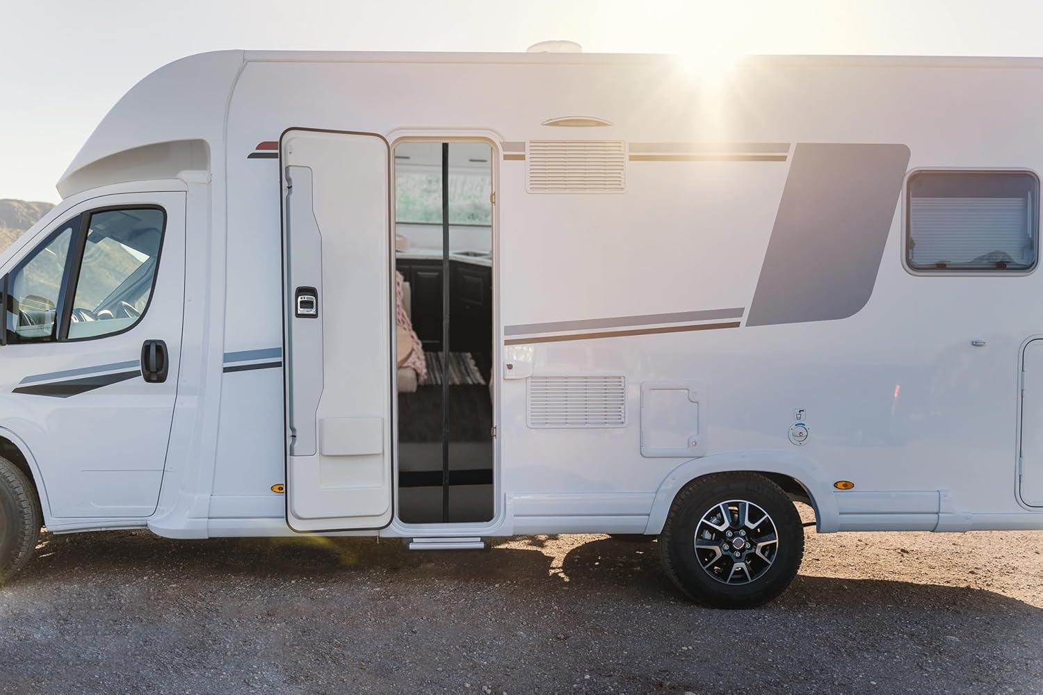 Easymaxx Insect Screen Curtain for Camper Van 60 X 180 Cm Fly Screen Door with XXL Magnetic Tapes Insect Protection Door for Caravans Magnetic Mosquito Net Self-Closing image number 5