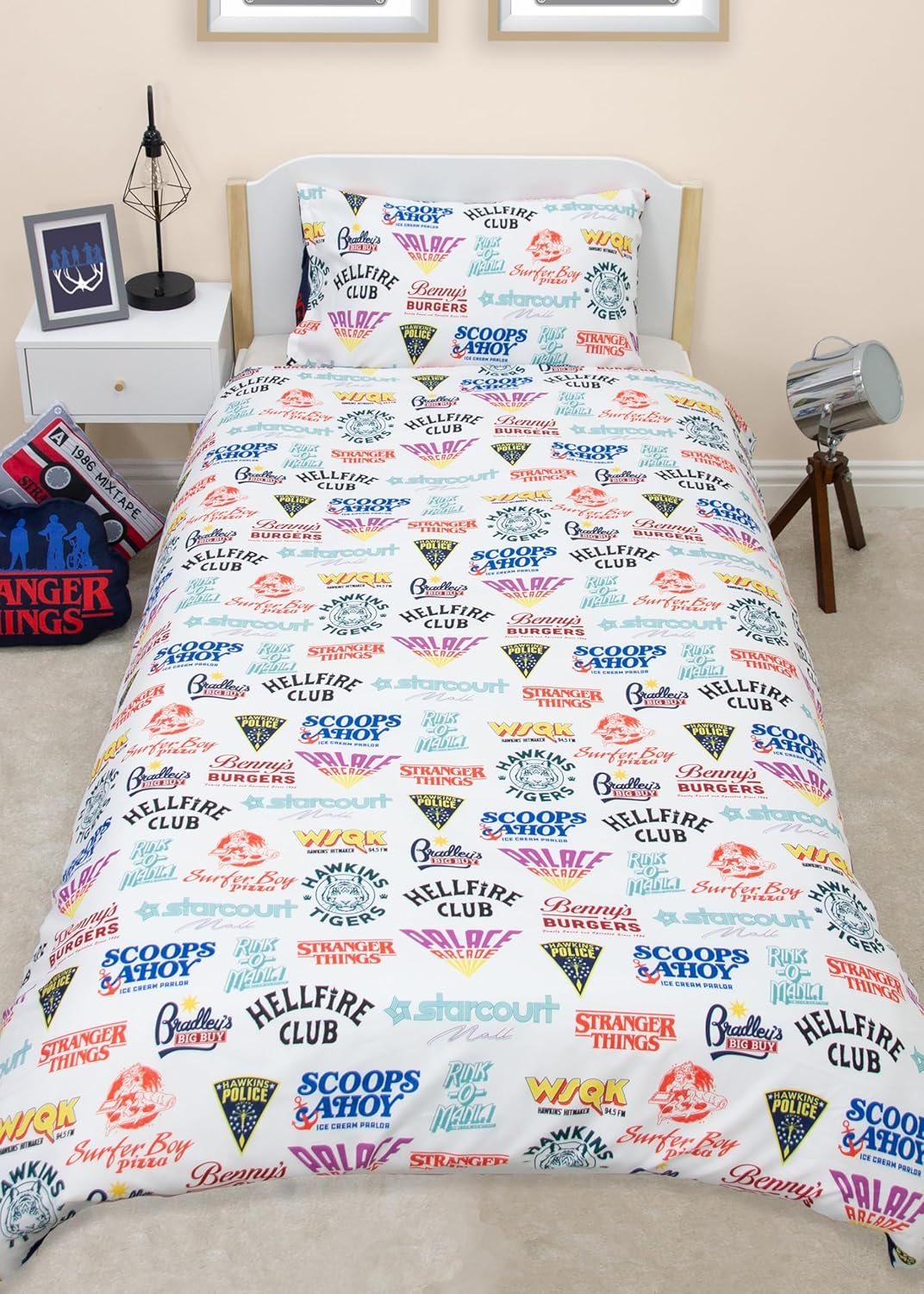 Stranger Things Official Single Duvet Cover | Gorgon Design, Reversible Easy Care Bedding 2 Sided Duvet Quilt Set with Matching Pillow Case, Multicolour Print with Hellfire Club, Hawkins Logos image number 3