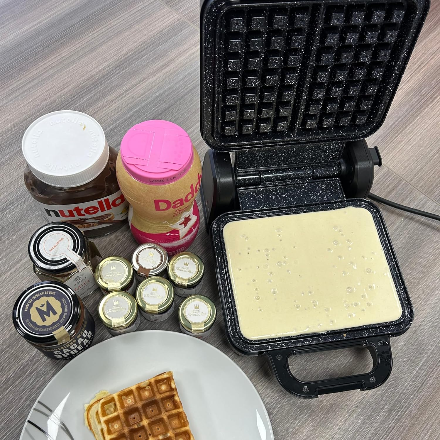 LITTLE BALANCE 8805 Flip Waffles, Electric Waffle Iron, Rotating Waffle Iron, Rotating Base, Real Belgian Waffles, PFAS Free, Non-Stick Coating, Pilot Light, 1200 W, Black image number 5