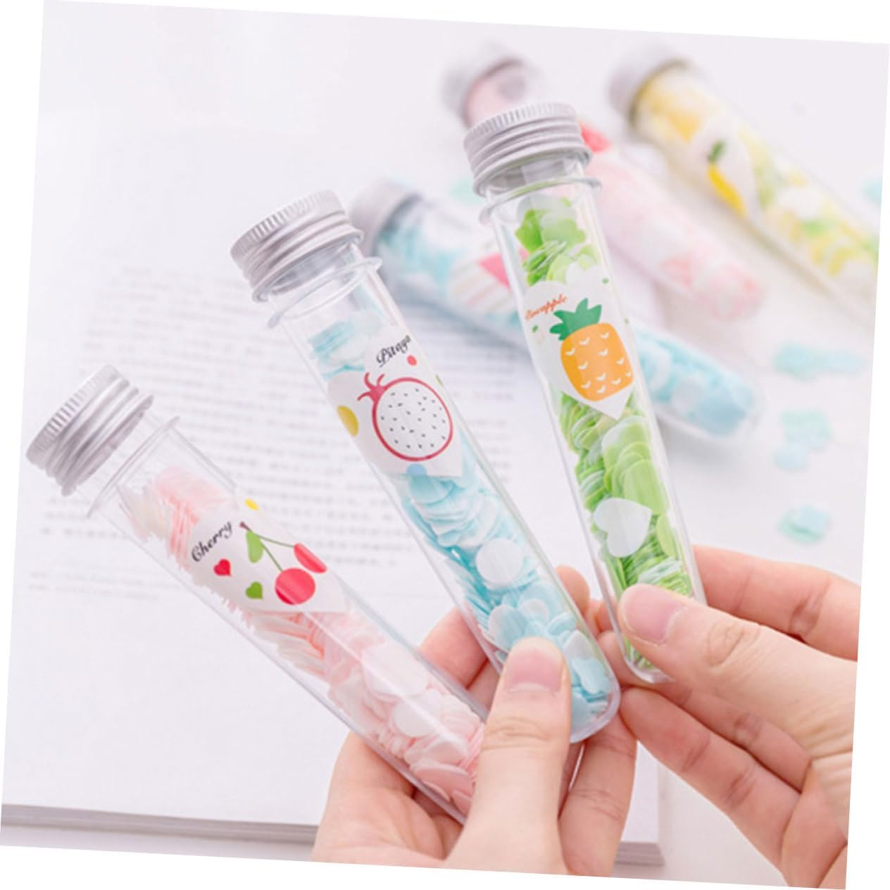 KICHOUSE 4Pcs Disposable Soap Paper Sheets Travel Soap Flakes for Outdoor Use for Camping and Travel image number 3