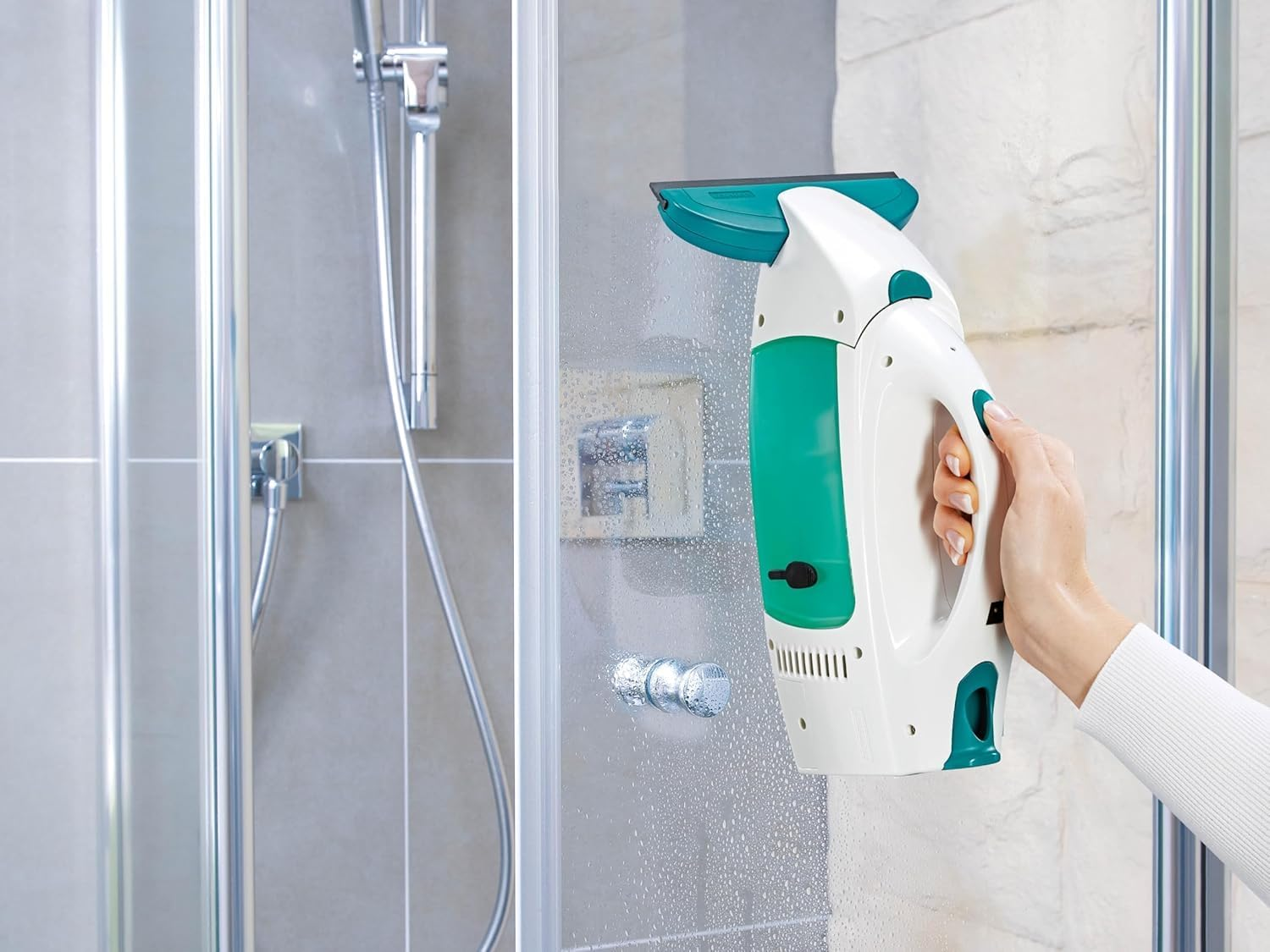 Leifheit Dry and Clean Suction Nozzle for Narrow Windows and Doors, Suction Nozzle for Streak and Drip-Free Cleaning, Window Nozzle for Window Vacuum Cleaner Dry and Clean