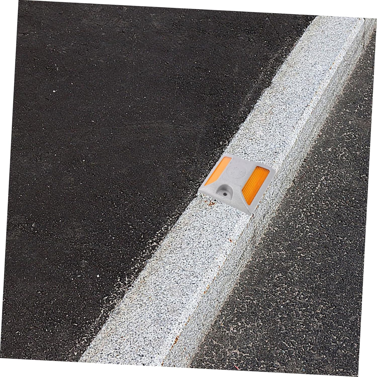 UPKOCH 2Pcs Roadside Reflector Pavement Marker Durable Reflector for Driveways Pathways Enhances Visibility at Night for Outdoor Use