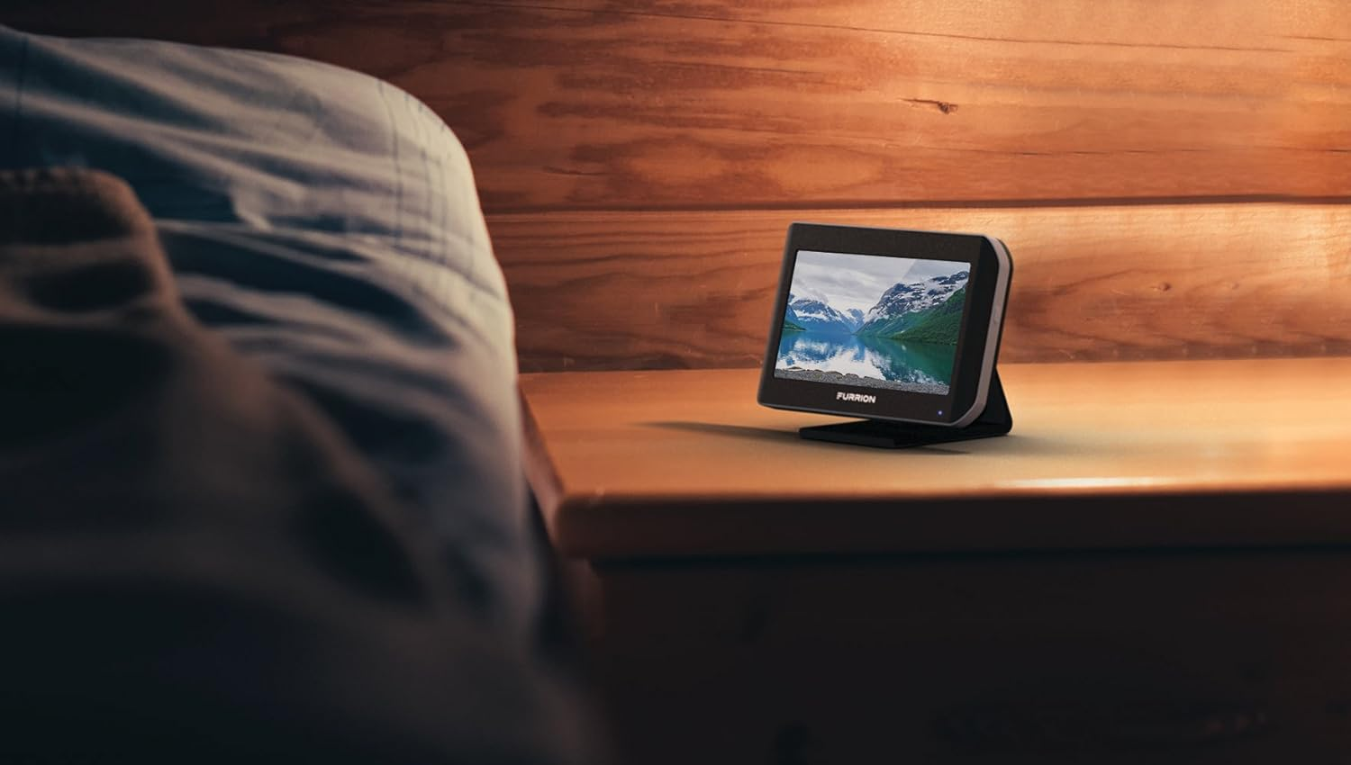 Furrion Vision S 7 Inch Wireless RV Backup System with 1 Rear Marker Light Camera, Infrared Night Vision and Wide Viewing Angle - FOS07TASR image number 4