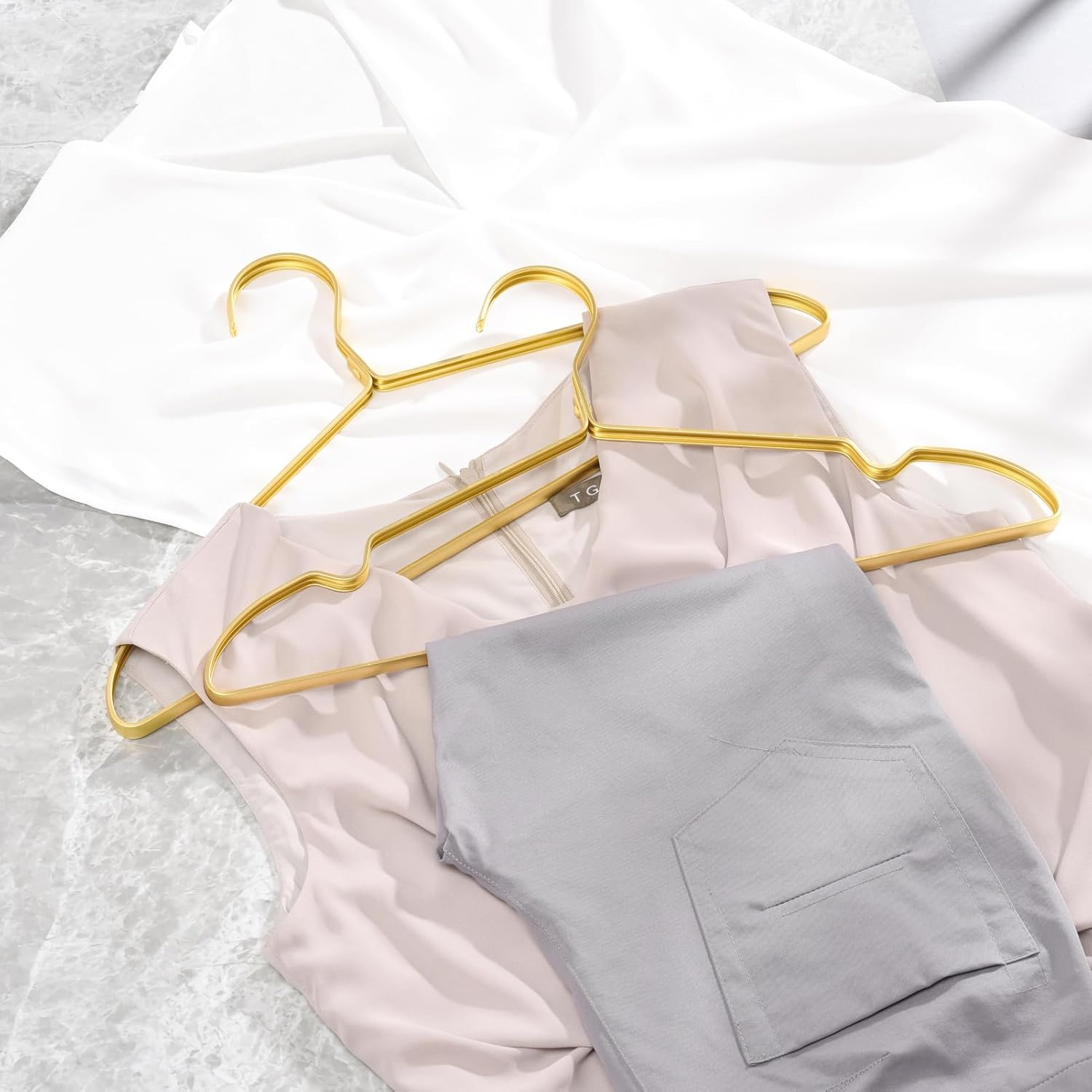 Amber Home Premium Matte Gold Aluminum Coat Hangers 20 Pack, 16.5&rdquo; Extra Smooth & Durable Metal Shirt Dress Hanger, Light & Sturdy Metal Rack for Jacket Trouser Pant Slack image number 1