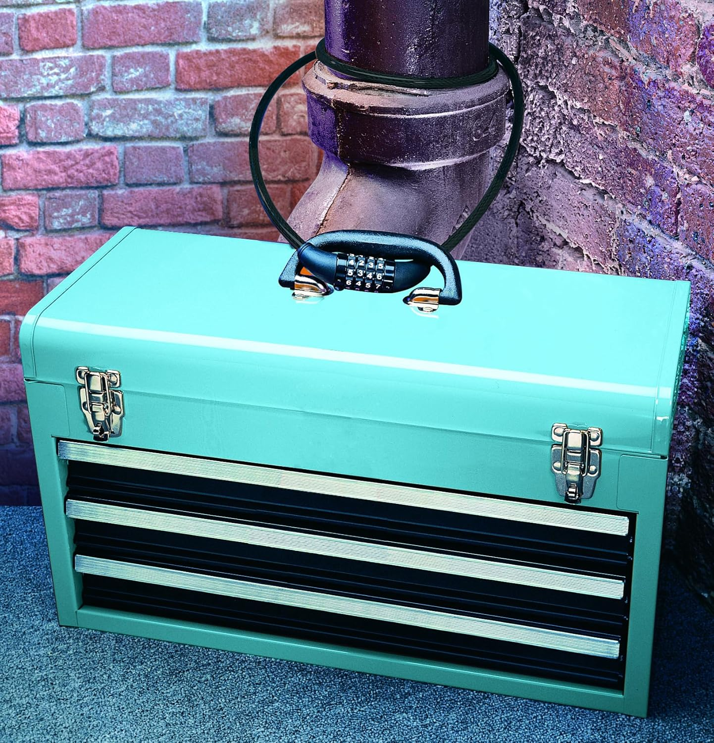 MASTER LOCK Bike Lock Cable, 1.5M Heavy-Duty Steel, Keyless Bike Lock Combination with Vinyl Coating for Scratch Protection image number 4