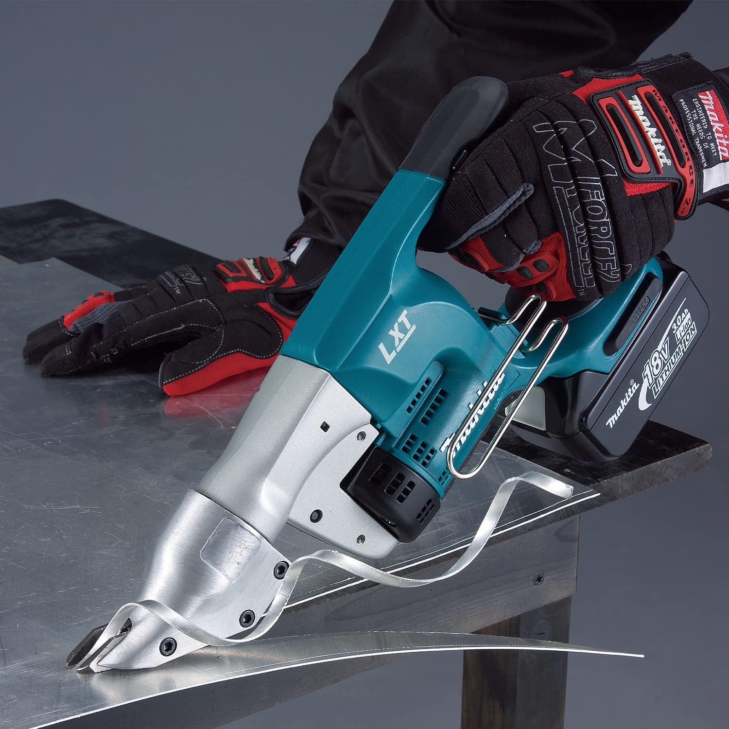 Makita 18V Li-Ion Metal Shear image number 4
