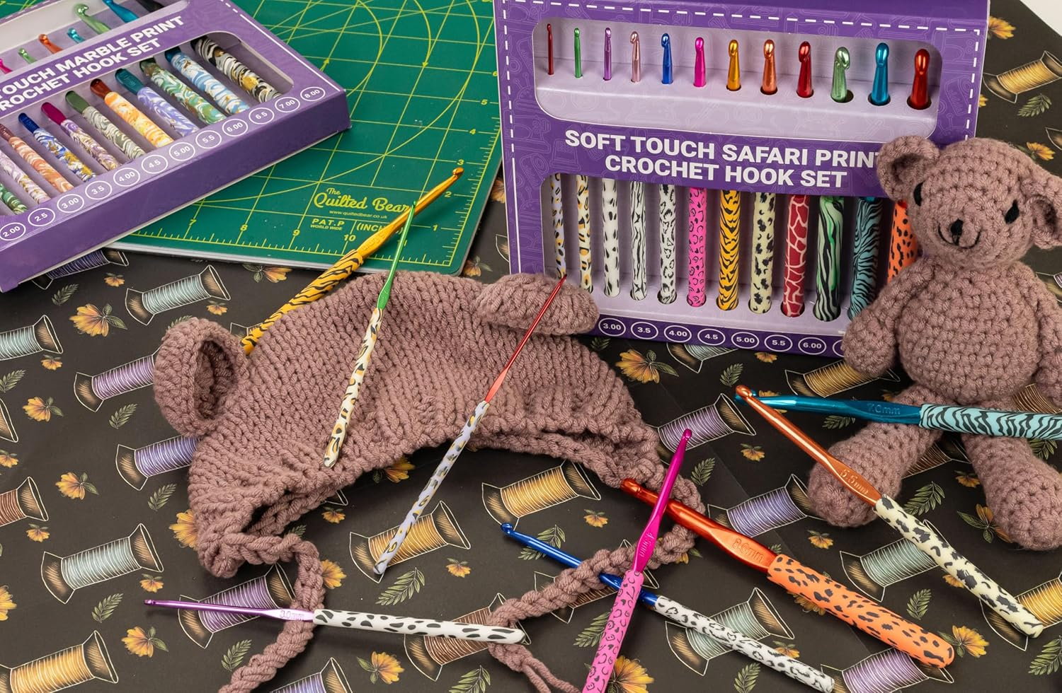 The Quilted Bear Crochet Hook Set - Premium Soft Grip Marble Print Crochet Hooks with Ergonomic Polymer Clay Handle 12 Hook Set (2Mm, 2.5Mm, 3Mm, 3.5Mm, 4Mm, 4.5Mm, 5Mm, 5.5Mm, 6Mm, 6.5Mm, 7Mm & 8Mm) image number 4