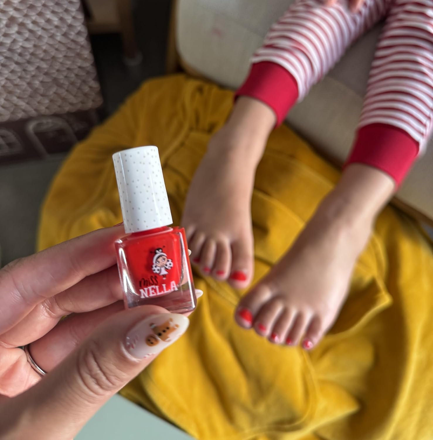 MISS NELLA FESTIVE PICKS image number 2