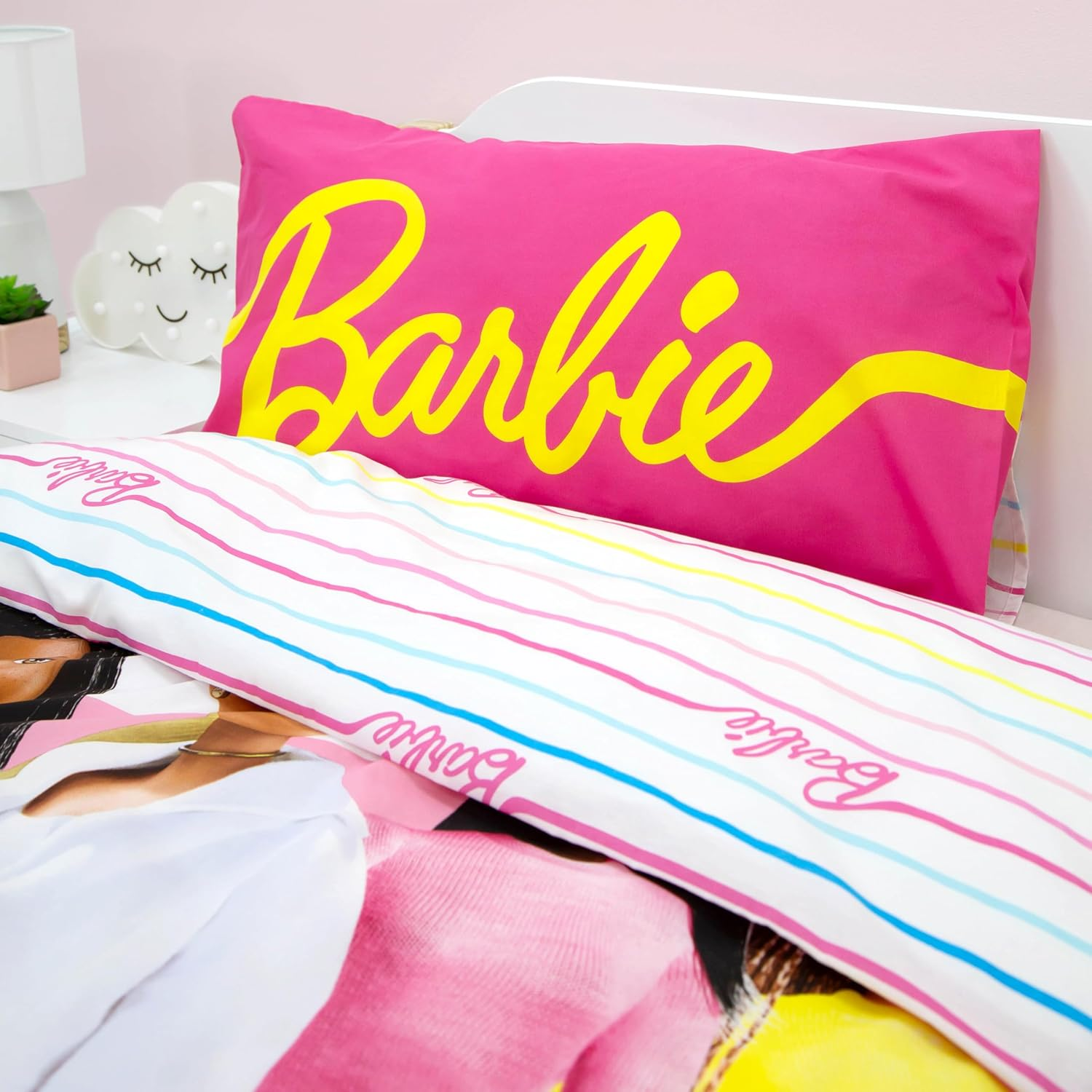 Barbie Official Single Childs Duvet Cover Set | Unboxed Design Reversible 2 Sided Dolls Bedding Including Matching Pillow Case | Pink Single Bed Set | Polycotton
