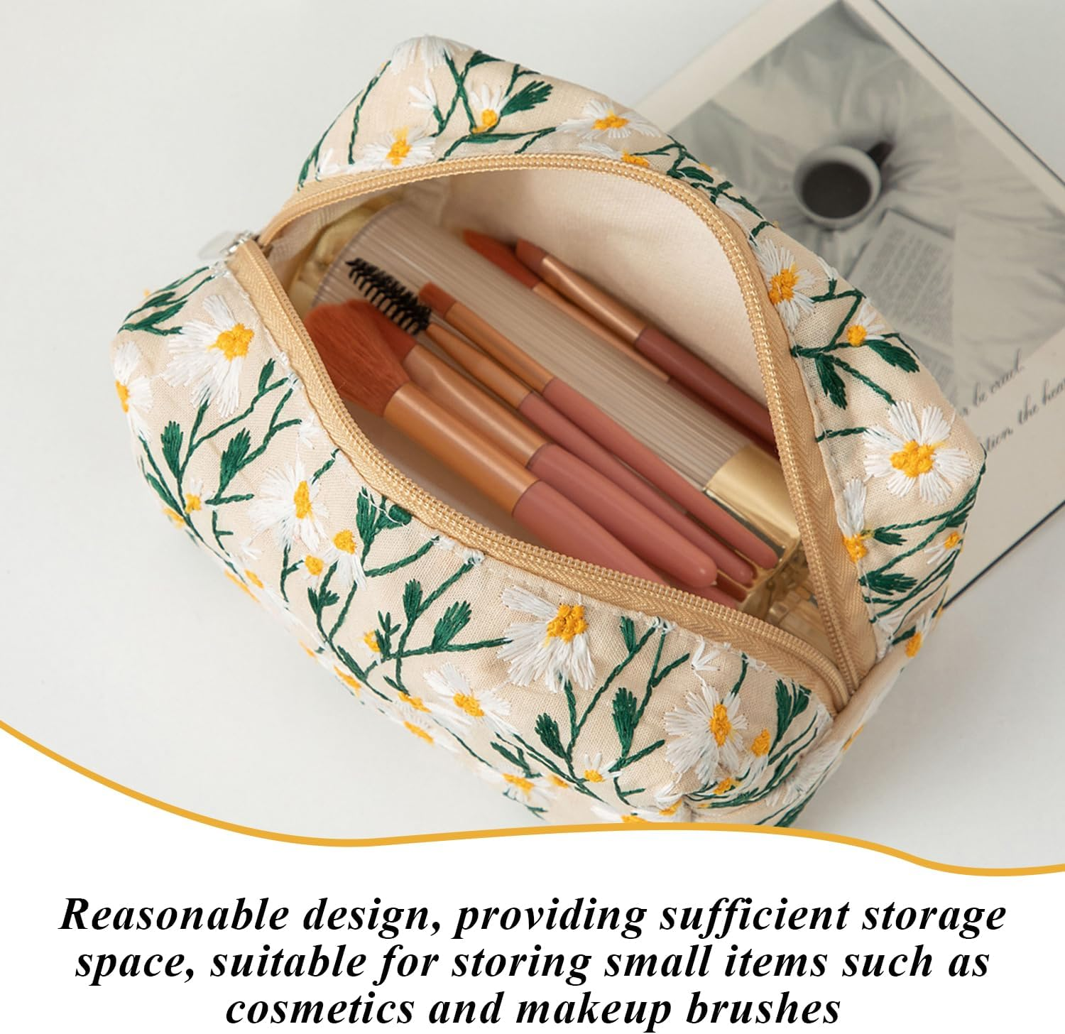 ATBUSS Pack of 3 Bags, 3 Keychains, Large Capacity Canvas Bags, Flower Shaped Clutches, Beauty Storage Bags, Fresh Daisy Pendants, Gifts for Friends image number 3