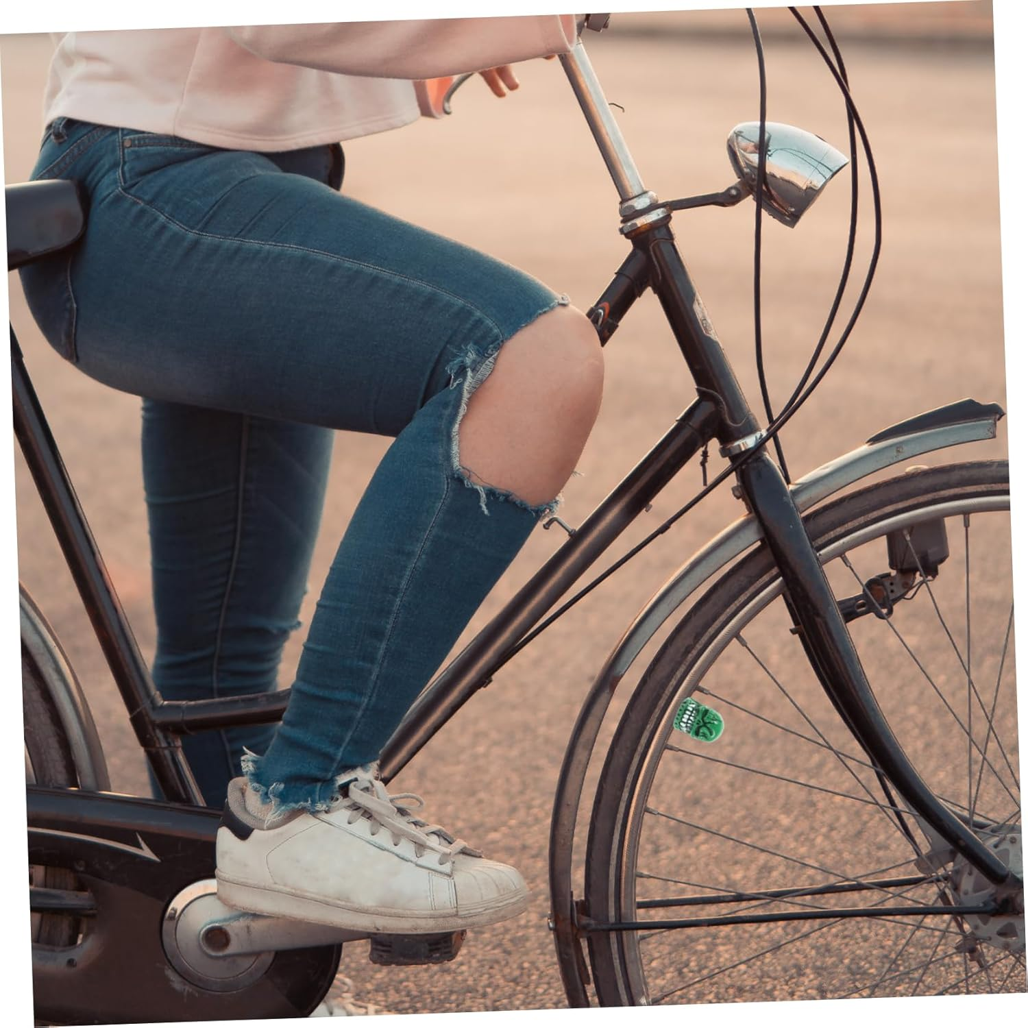 BESPORTBLE 4Pcs Green Skull Valve Caps Decorative Tire Valve Stem Caps Replacement for Car, Motorcycle Bicycle Wheels Automotive Accessories image number 1