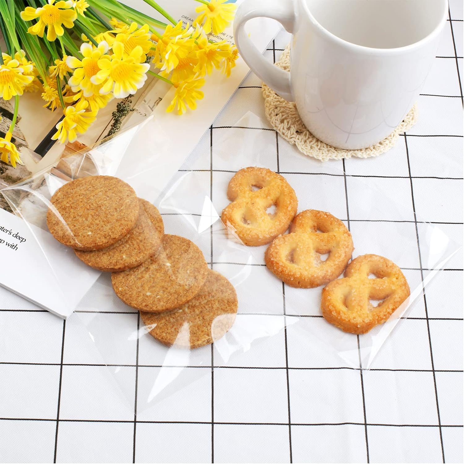 200 Pcs Clear Self Sealing Cellophane Bags,3.9 * 3.9In Resealable Cellophane Bag for Packaging Cookies, Candy and Products image number 2