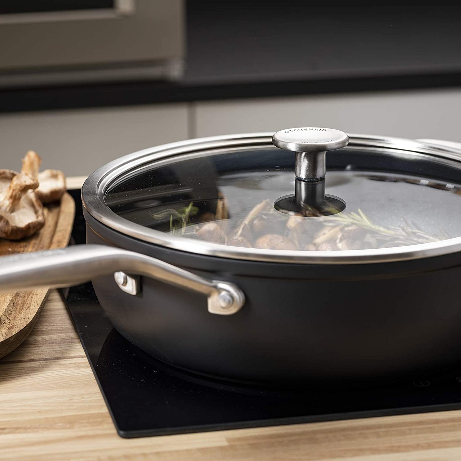 Kitchenaid Skillet 28Cm/4.6 L Stew Pan with Stainless Steel Handle and Lid, High Strength Aluminium, Induction Oven and Dishwasher Safe, Black image number 6