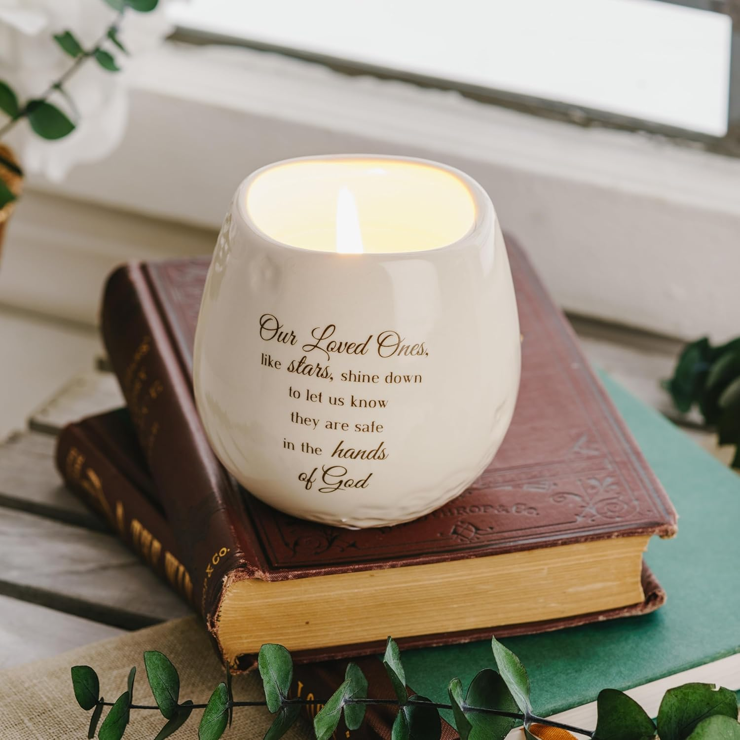 Light Your Way Memorial 19175 in Memory Loved Ones Shine Ceramic Soy Wax Candle image number 4