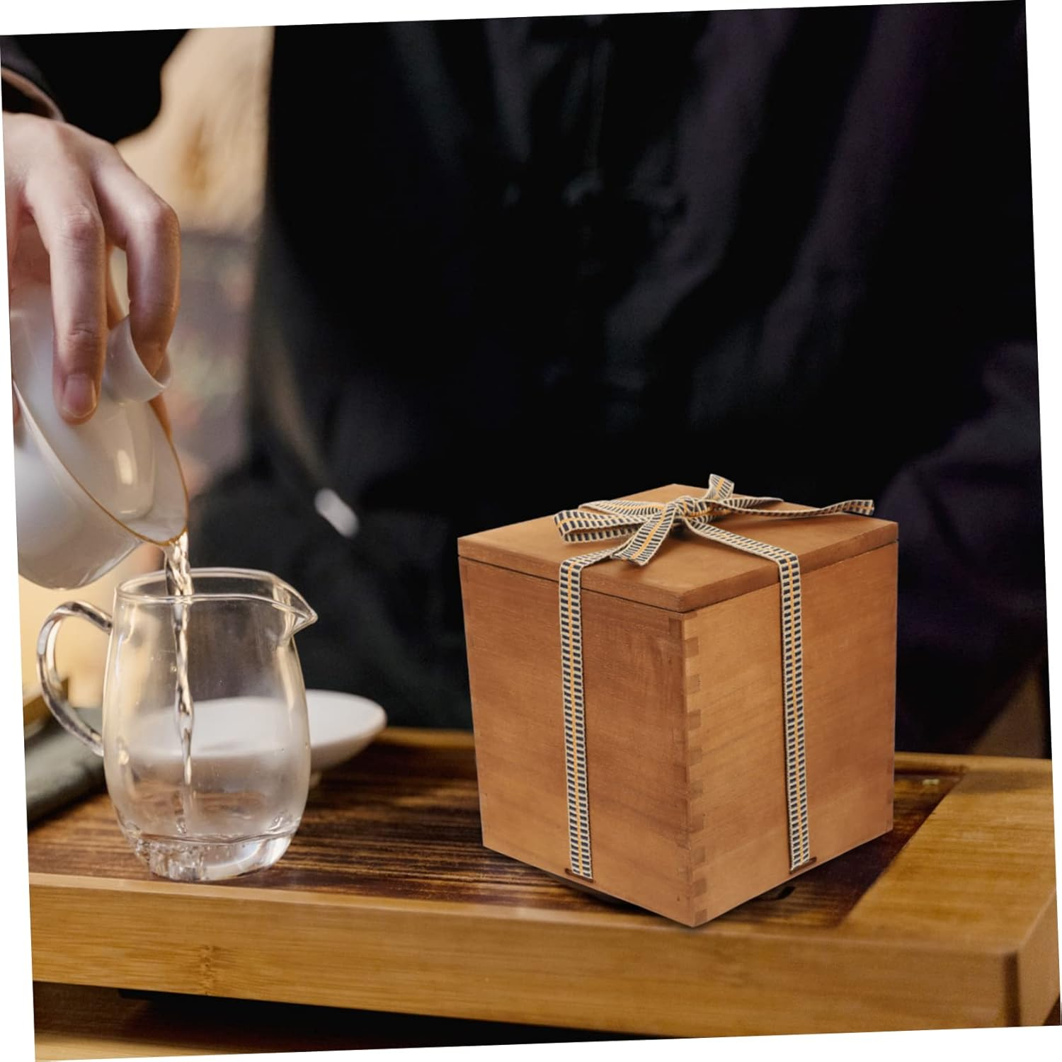 Vintage Wooden Box for Ceramic Vase and Teacup Storage, Square Multi-Function Sundries Case with Packaging, Suitable for Wedding and Home Decoration image number 1
