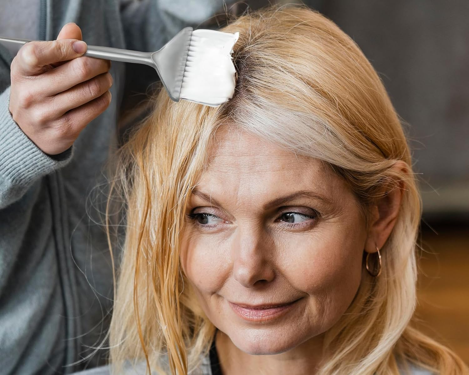 DS. DISTINCTIVE STYLE Hair Dye Applicator Brushes 5 Pieces Soft Long Bristles Hair Coloring Kit Handle Salon Hair Bleach Tinting DIY Tool image number 3