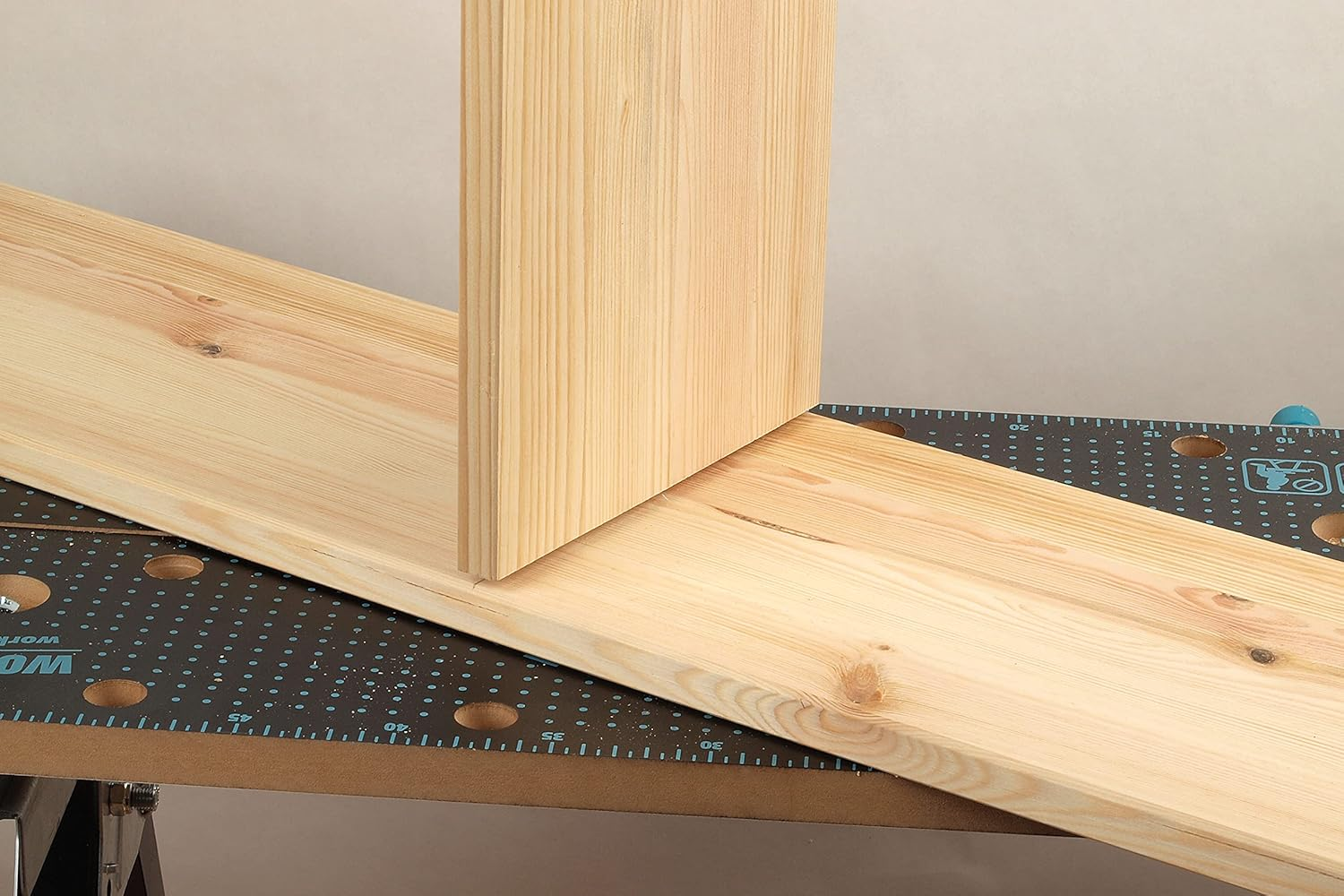 Wolfcraft Dowelmaster &ndash; Dowel Gauge for Wood Joints I 4640000 I Drill Gauge for Perfect Corner, T-Butt and Edge-To-Edge Joints in Boards/Wood image number 3