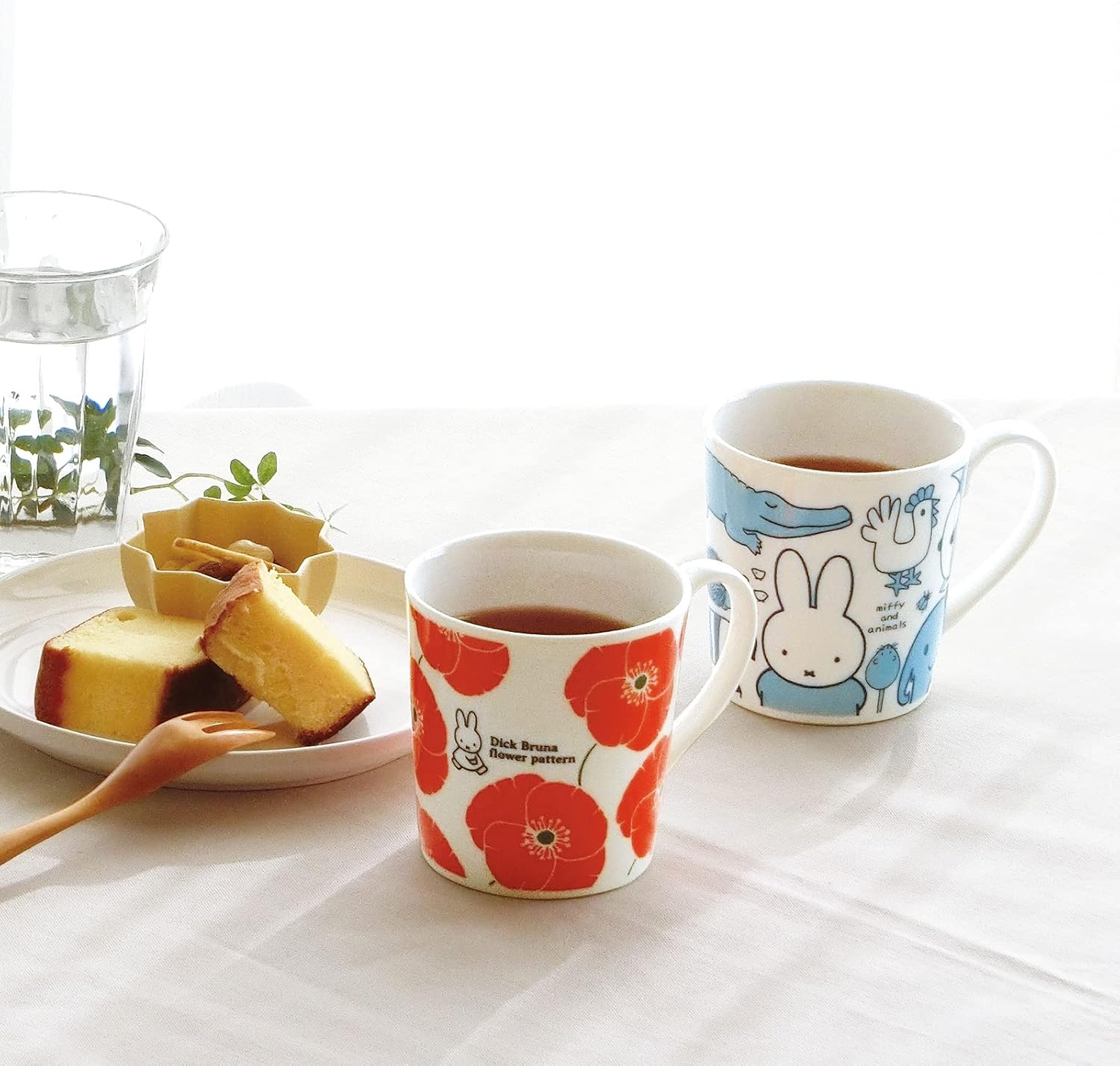 Kaneshotouki 208181 Dick Bruna Miffy Mug, Plenty of Large, Approx. 11.8 Fl Oz (350 Ml), Red Flower, Made in Japan image number 2