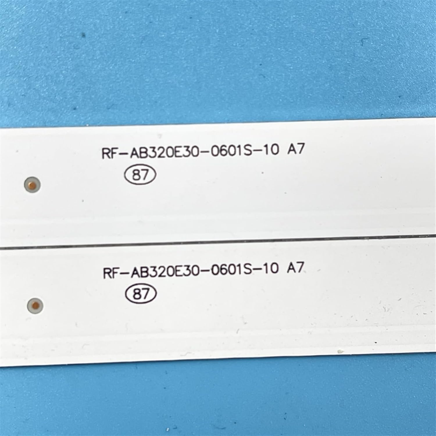 LOTOAK LED Backlight Strip Compatible with H32D7100C 32"TV RF-AB320E30-0601S-10 LED32E30RH 6901-LE32E30-A1 32J1200 32CE2220 LB-C320X15 (Color : 4 Pcs 2TV) image number 2